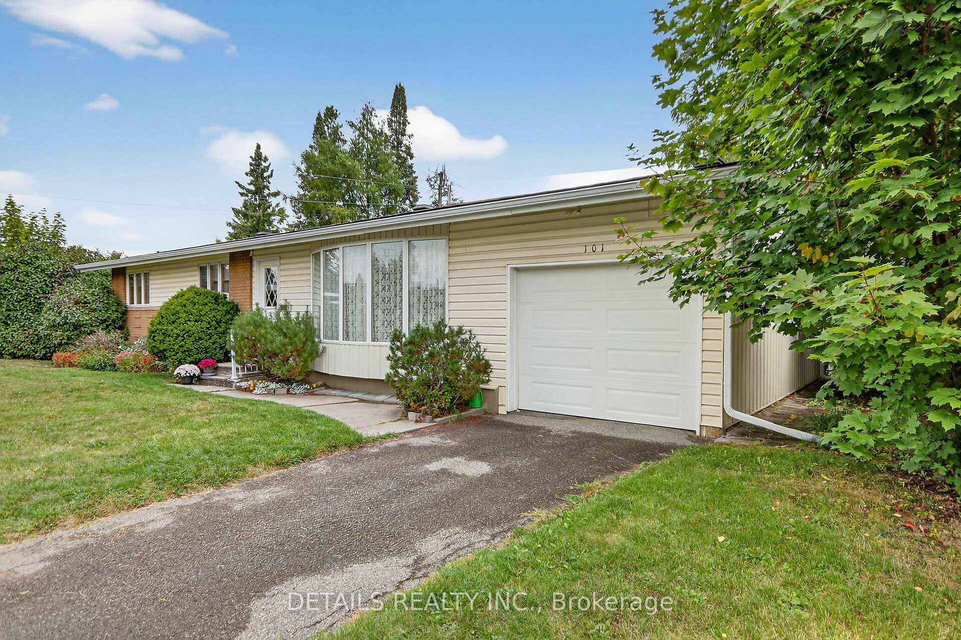 Photo 7 of 101 Hilliard Avenue, Ottawa, City View/Skyline/Fisher Heights/Parkwood Hills — HOMEH