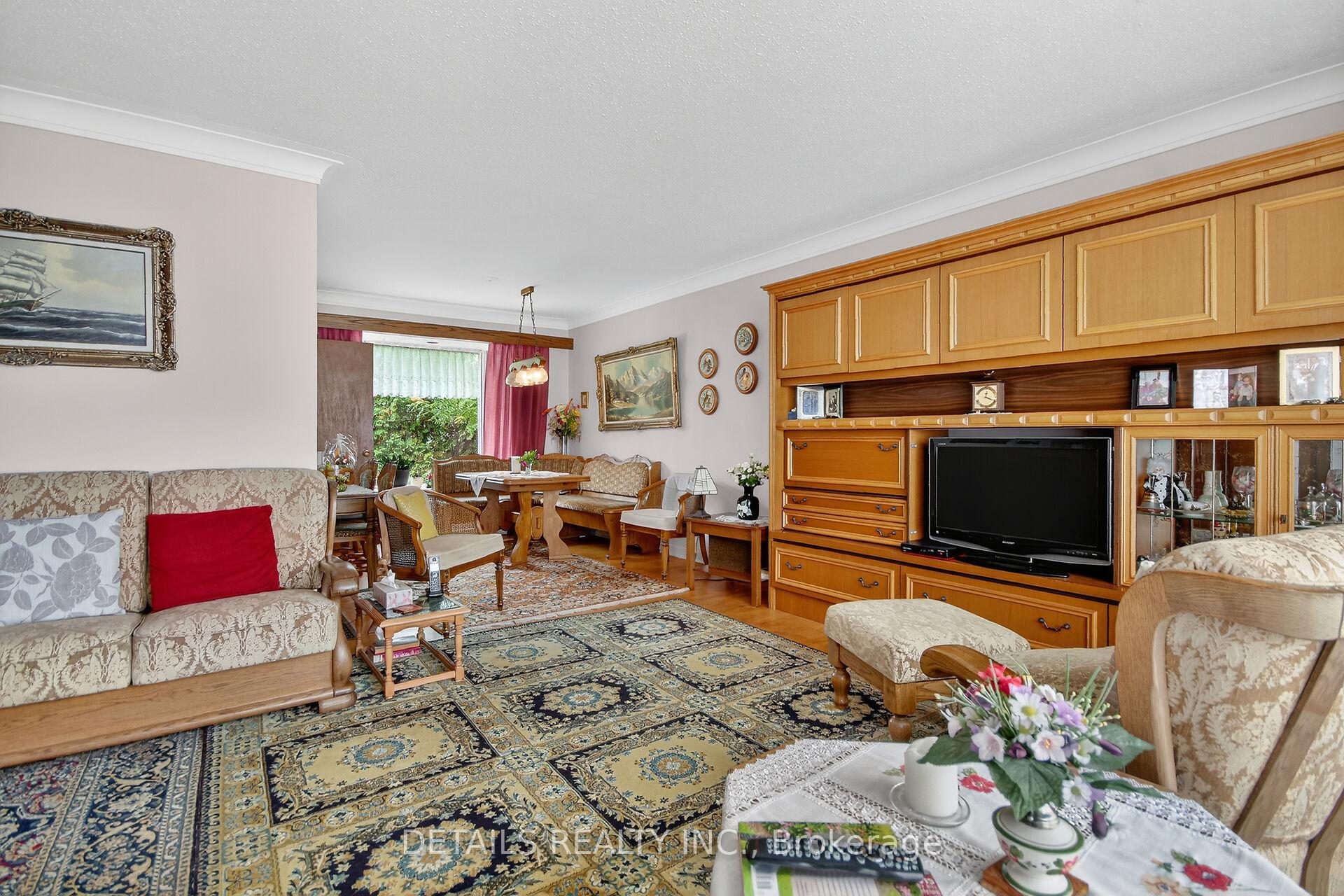 Photo 9 of 101 Hilliard Avenue, Ottawa, City View/Skyline/Fisher Heights/Parkwood Hills — HOMEH