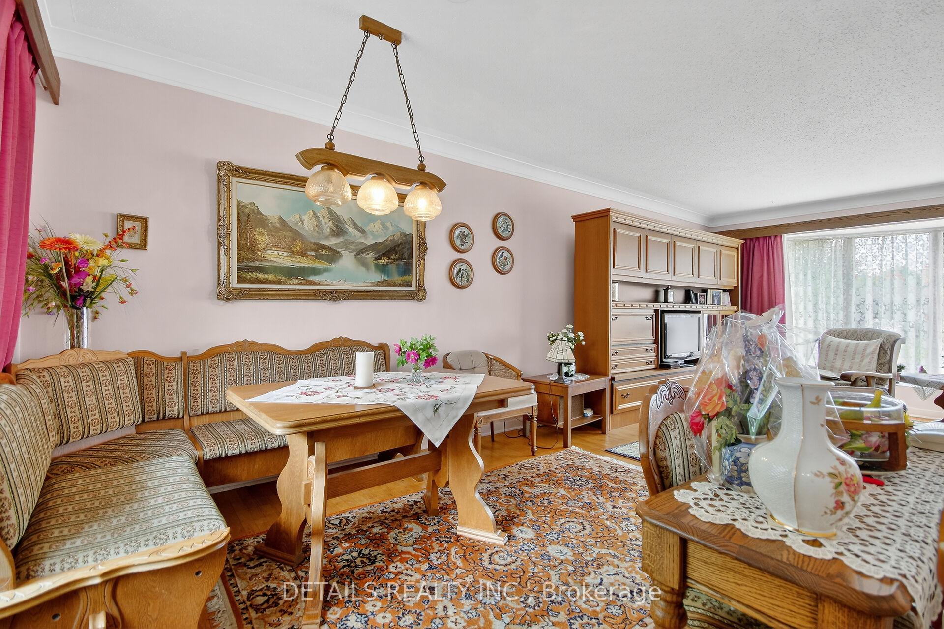 Photo 8 of 101 Hilliard Avenue, Ottawa, City View/Skyline/Fisher Heights/Parkwood Hills — HOMEH