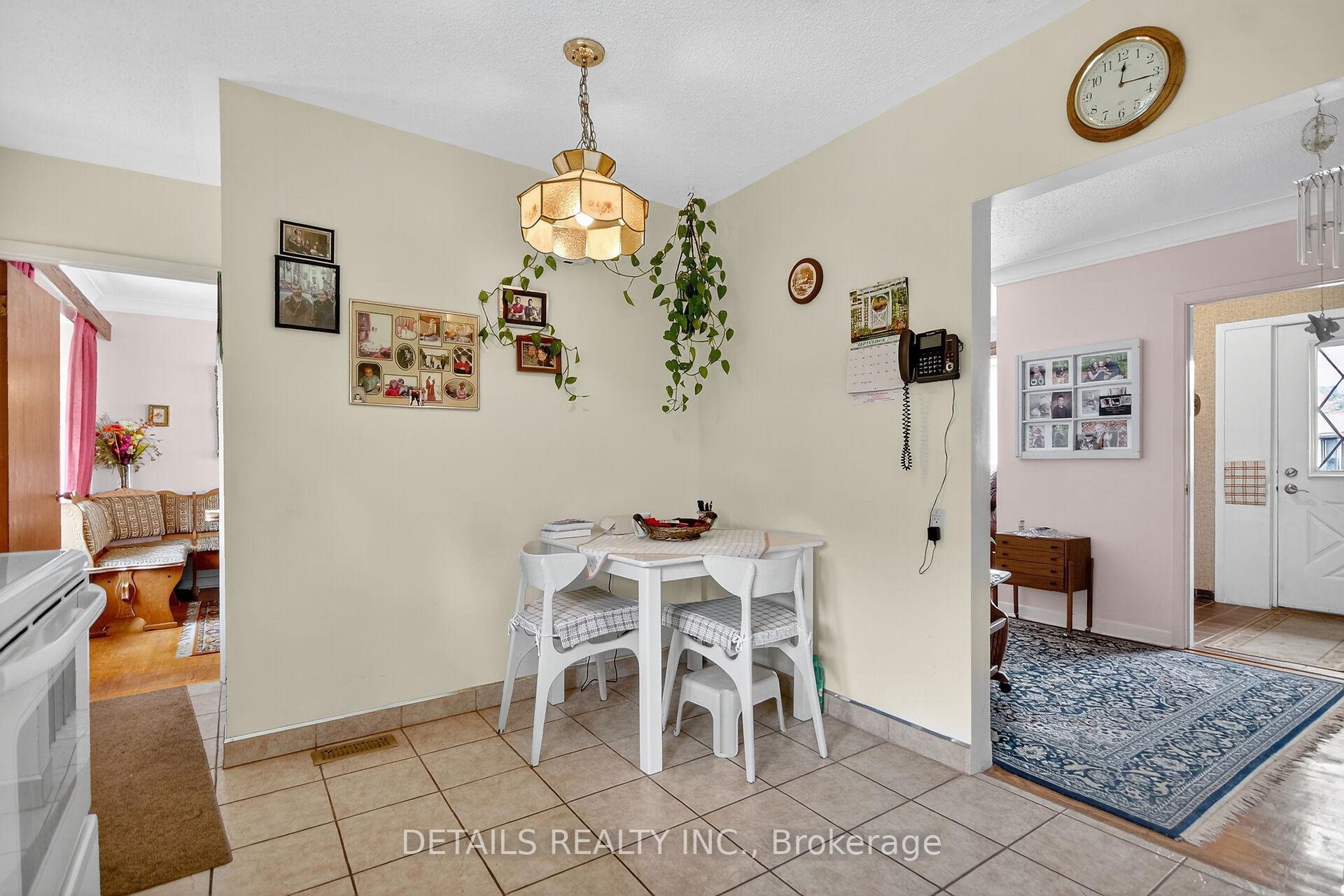 Photo 14 of 101 Hilliard Avenue, Ottawa, City View/Skyline/Fisher Heights/Parkwood Hills — HOMEH