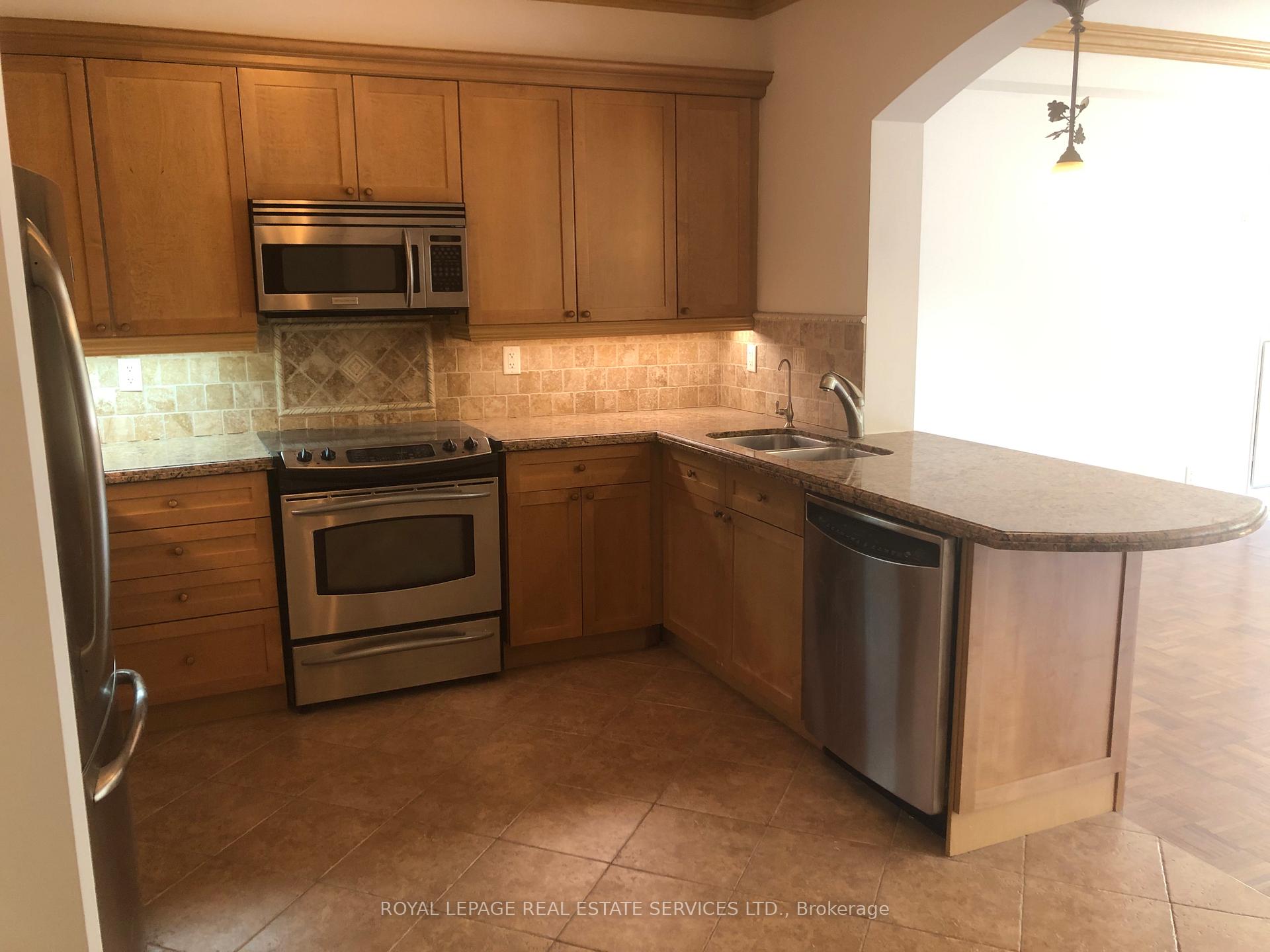 Photo 4 of Unit 109, 9519 Keele Street, Vaughan, Maple — HOMEH