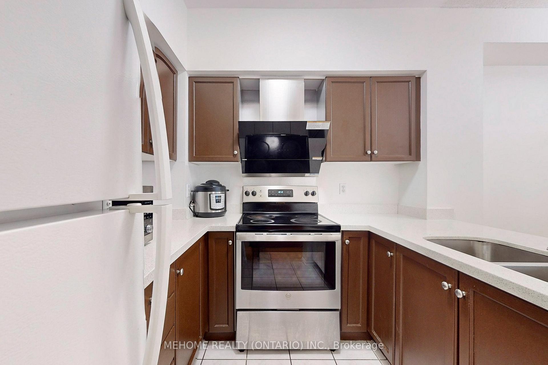 Photo 11 of Unit 5, 16 Cox Boulevard, Markham, Unionville — HOMEH