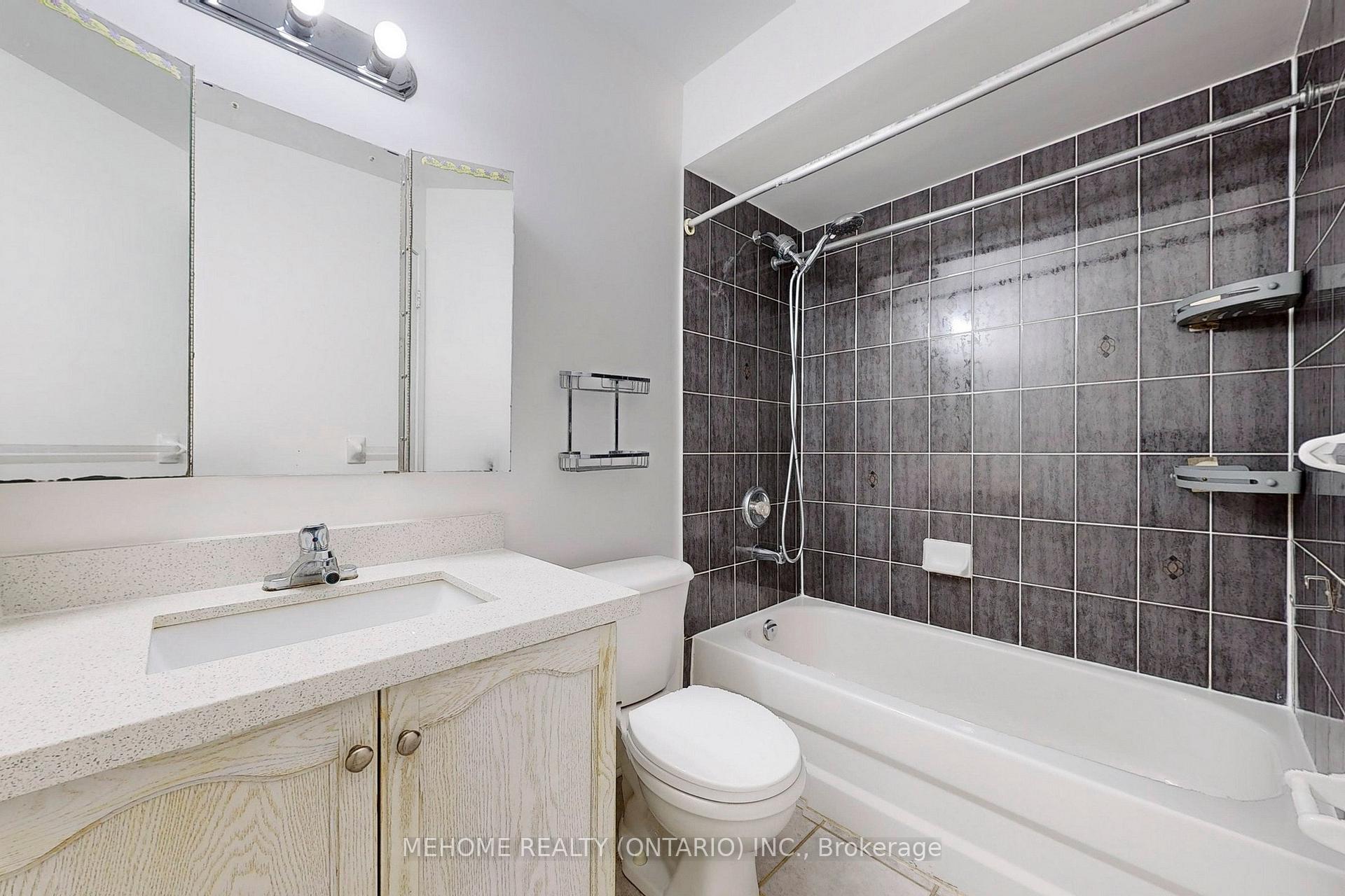 Photo 18 of Unit 5, 16 Cox Boulevard, Markham, Unionville — HOMEH