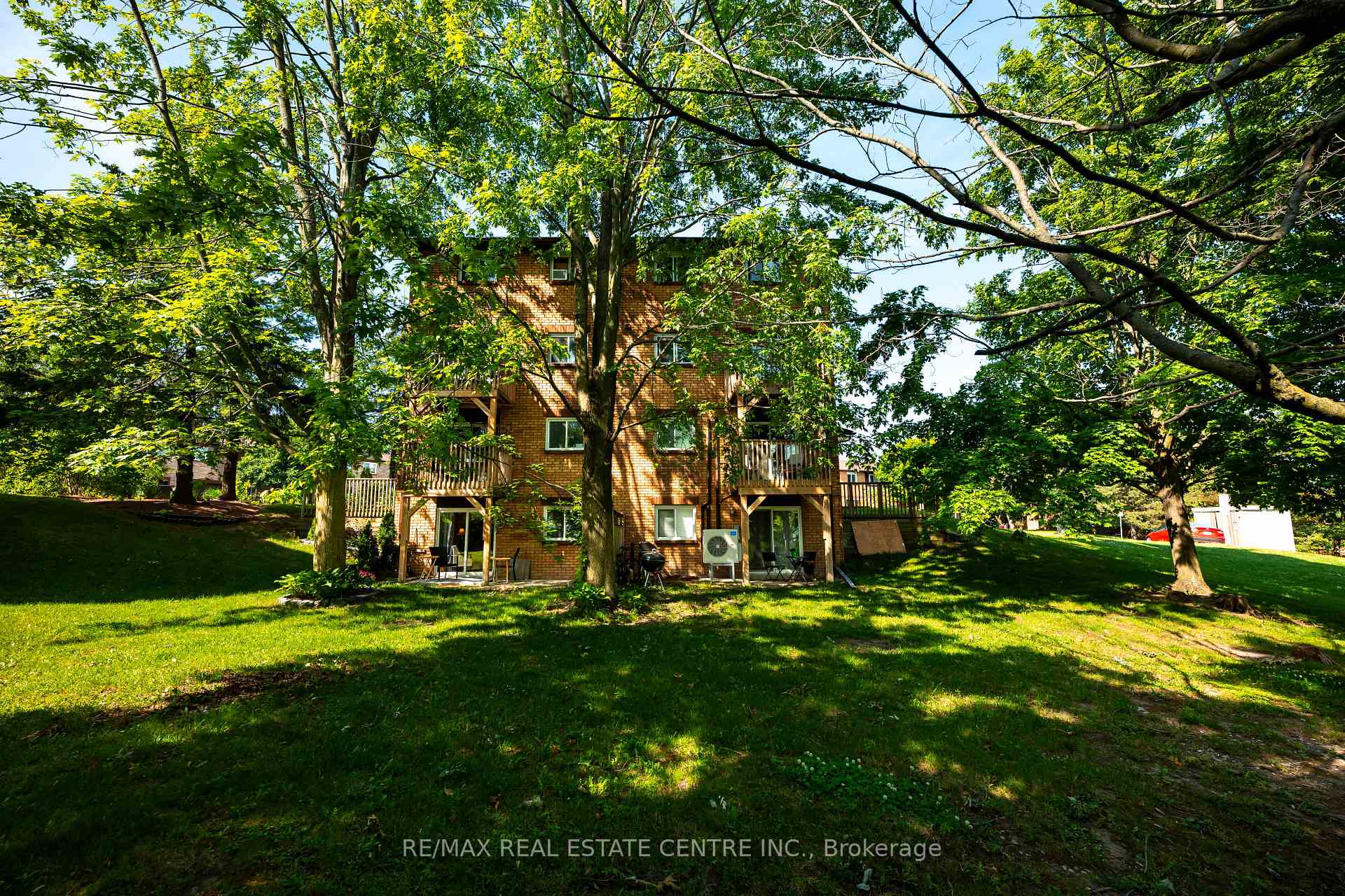 Photo 47 of Unit 3, 30 Loggers Run, Barrie, Ardagh — HOMEH