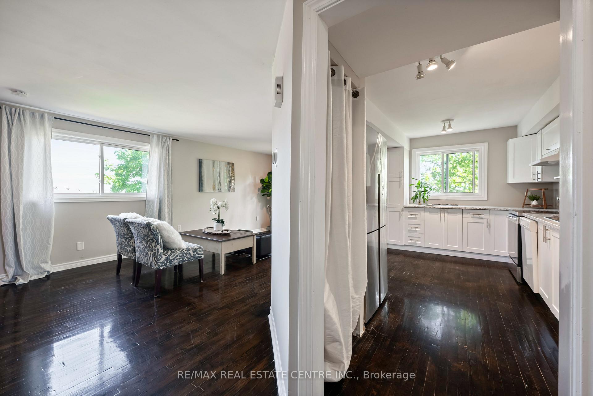 Photo 6 of Unit 3, 30 Loggers Run, Barrie, Ardagh — HOMEH