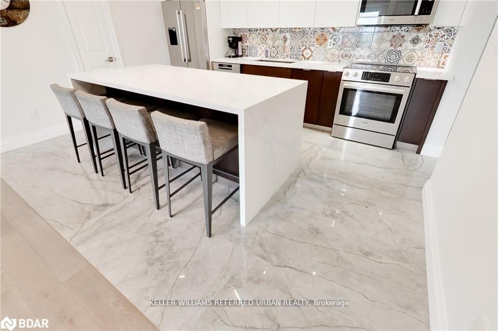 Photo 29 of Unit 309, 295 Cundles Road E, Barrie, Alliance — HOMEH