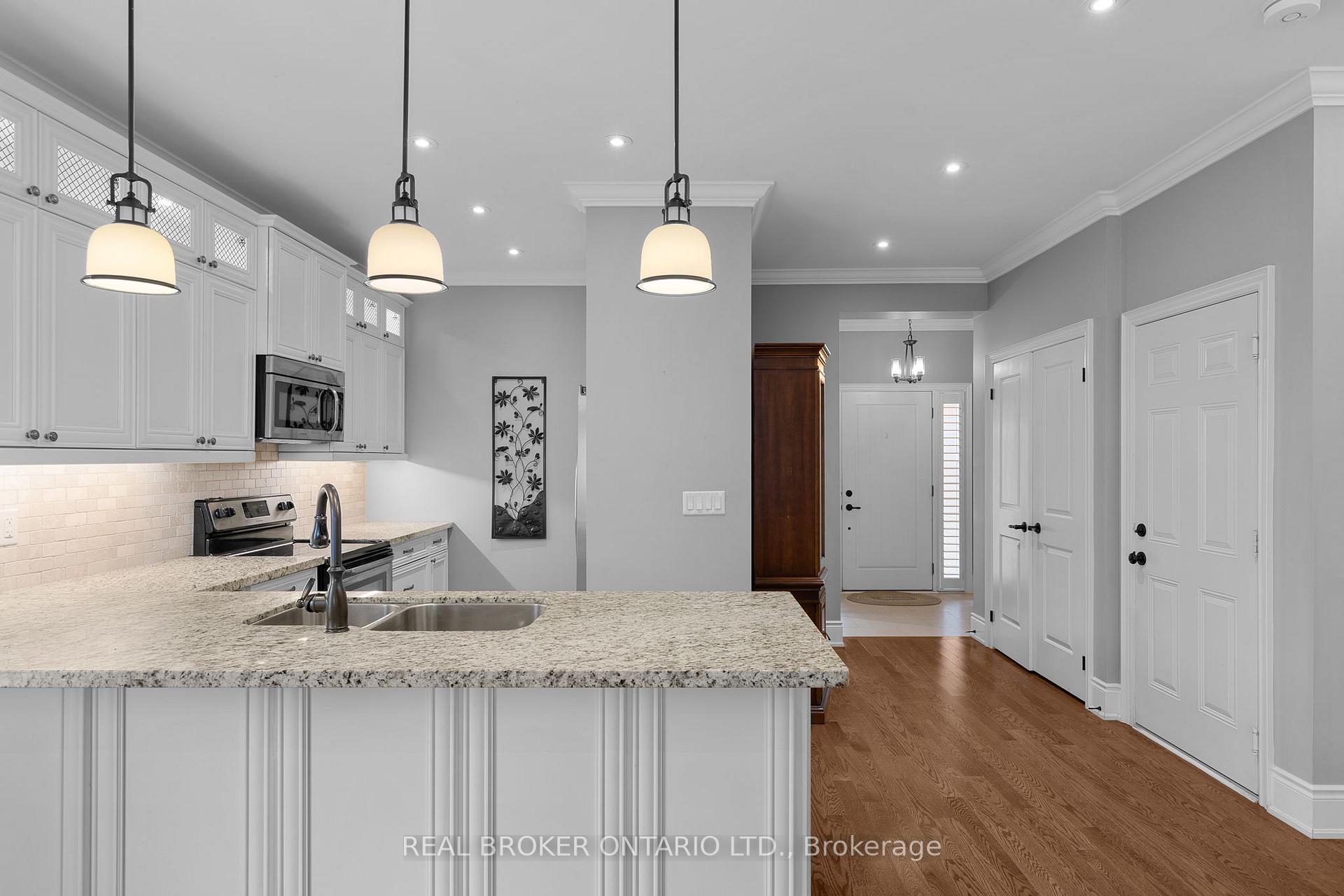 Photo 4 of 3315 Beach Club Boulevard, Severn, West Shore — HOMEH