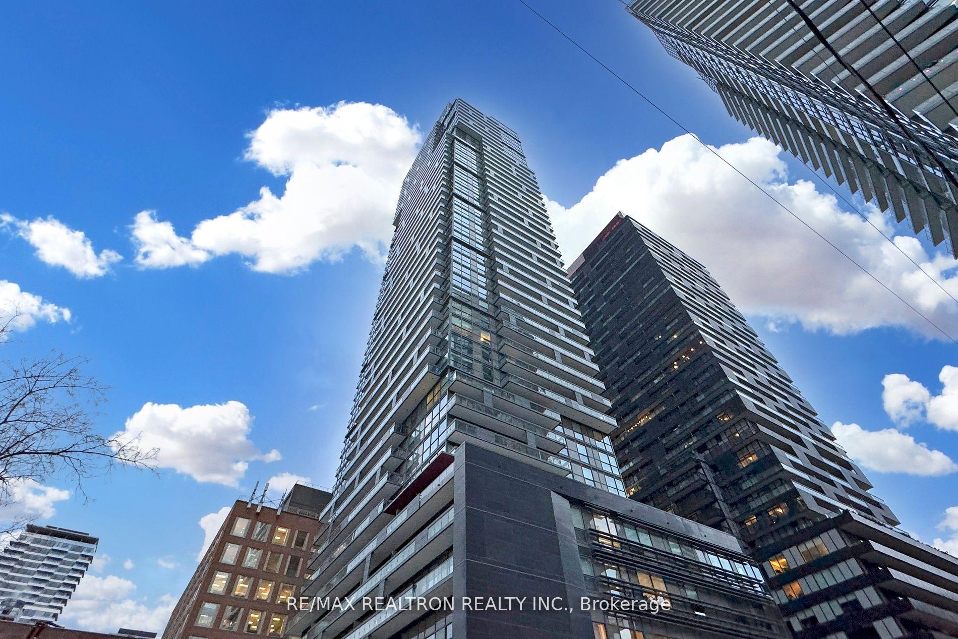 Photo 1 of Unit 806, 39 Roehampton Avenue, Toronto, Mount Pleasant West — HOMEH