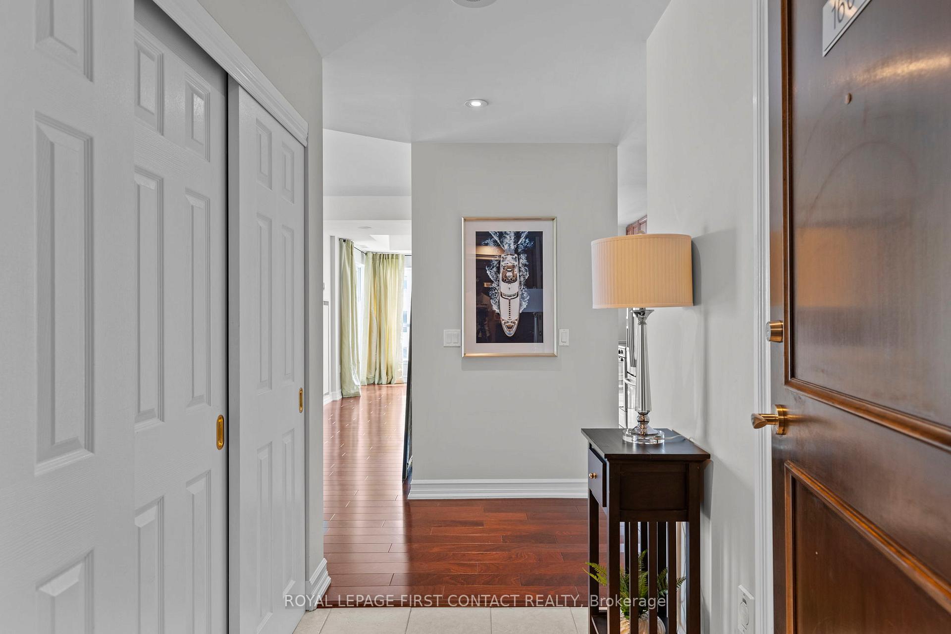Photo 4 of Unit 1603, 6 Toronto Street, Barrie, City Centre — HOMEH