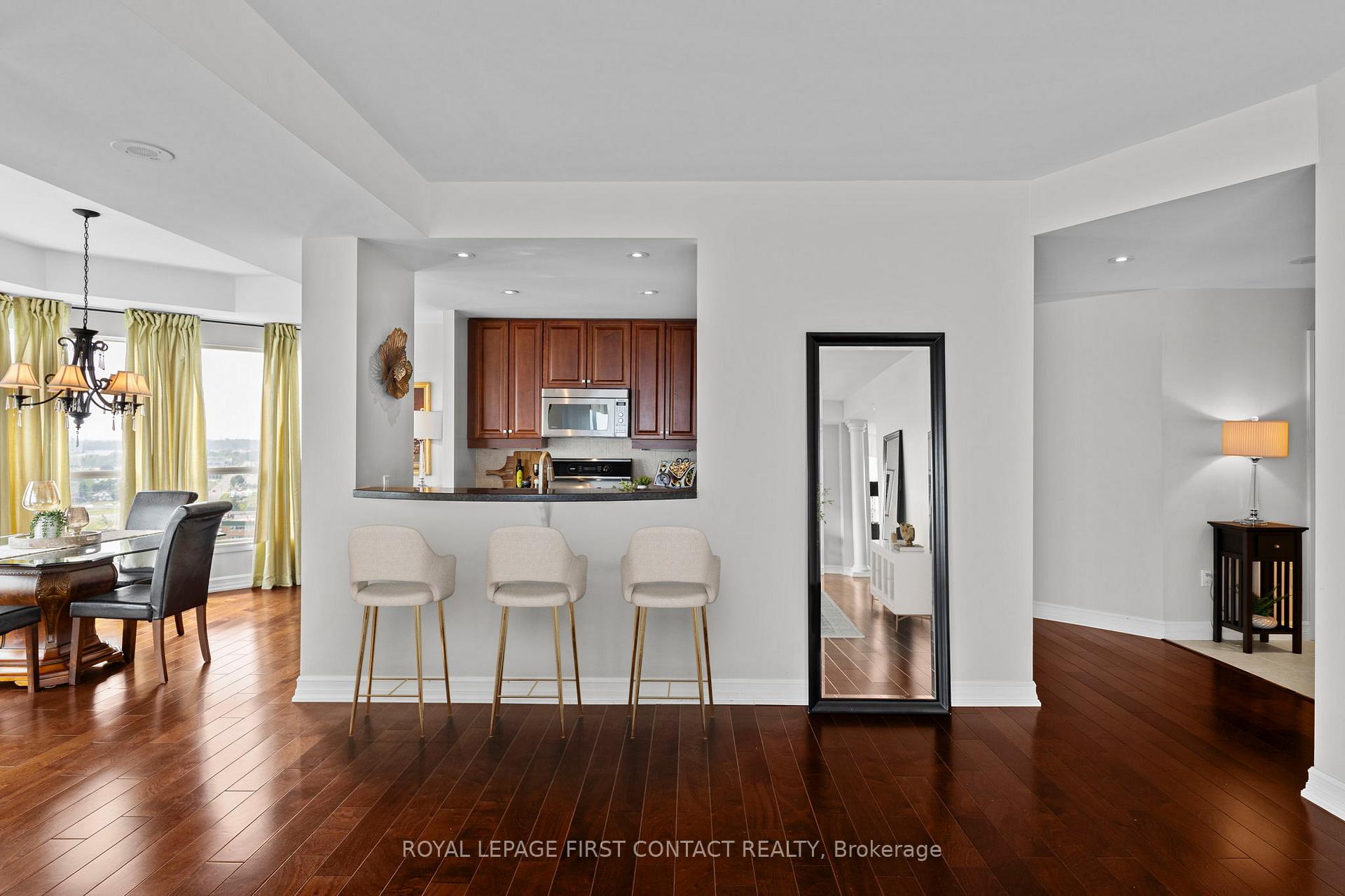 Photo 15 of Unit 1603, 6 Toronto Street, Barrie, City Centre — HOMEH