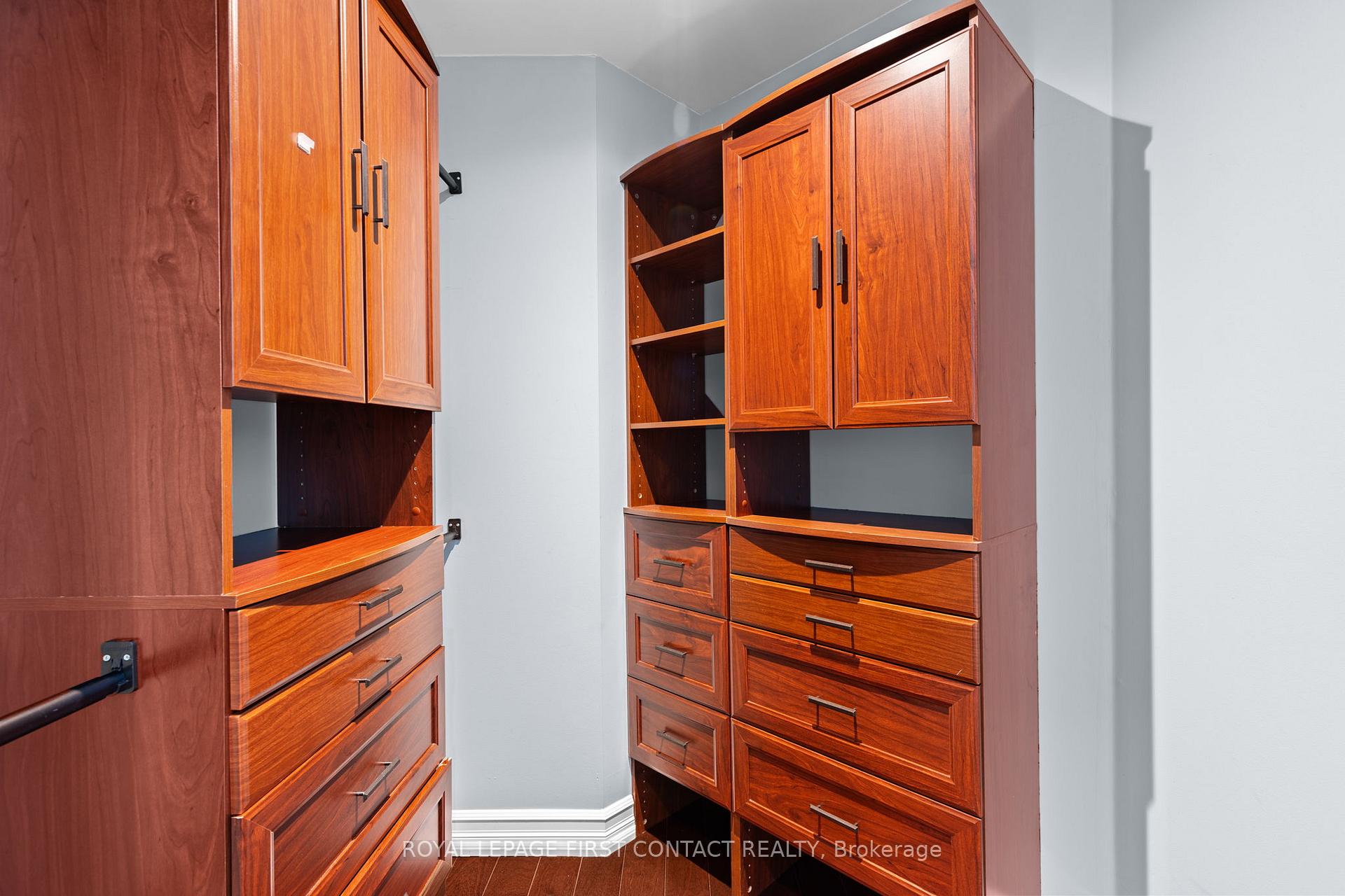 Photo 29 of Unit 1603, 6 Toronto Street, Barrie, City Centre — HOMEH