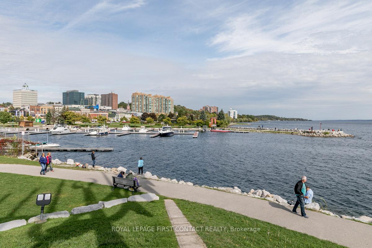 Photo 38 of Unit 1603, 6 Toronto Street, Barrie, City Centre — HOMEH