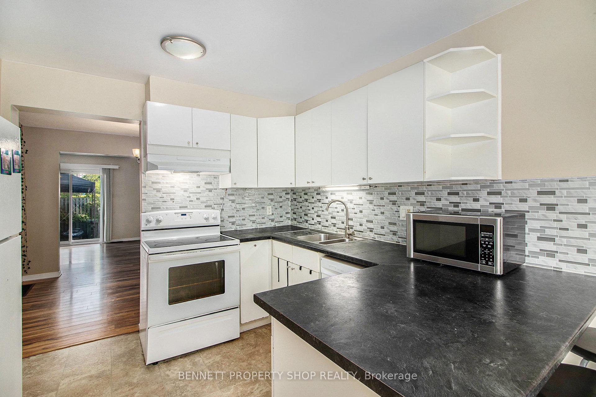 Photo 6 of Unit 15, 840 Cahill Drive W, Ottawa, Hunt Club — HOMEH