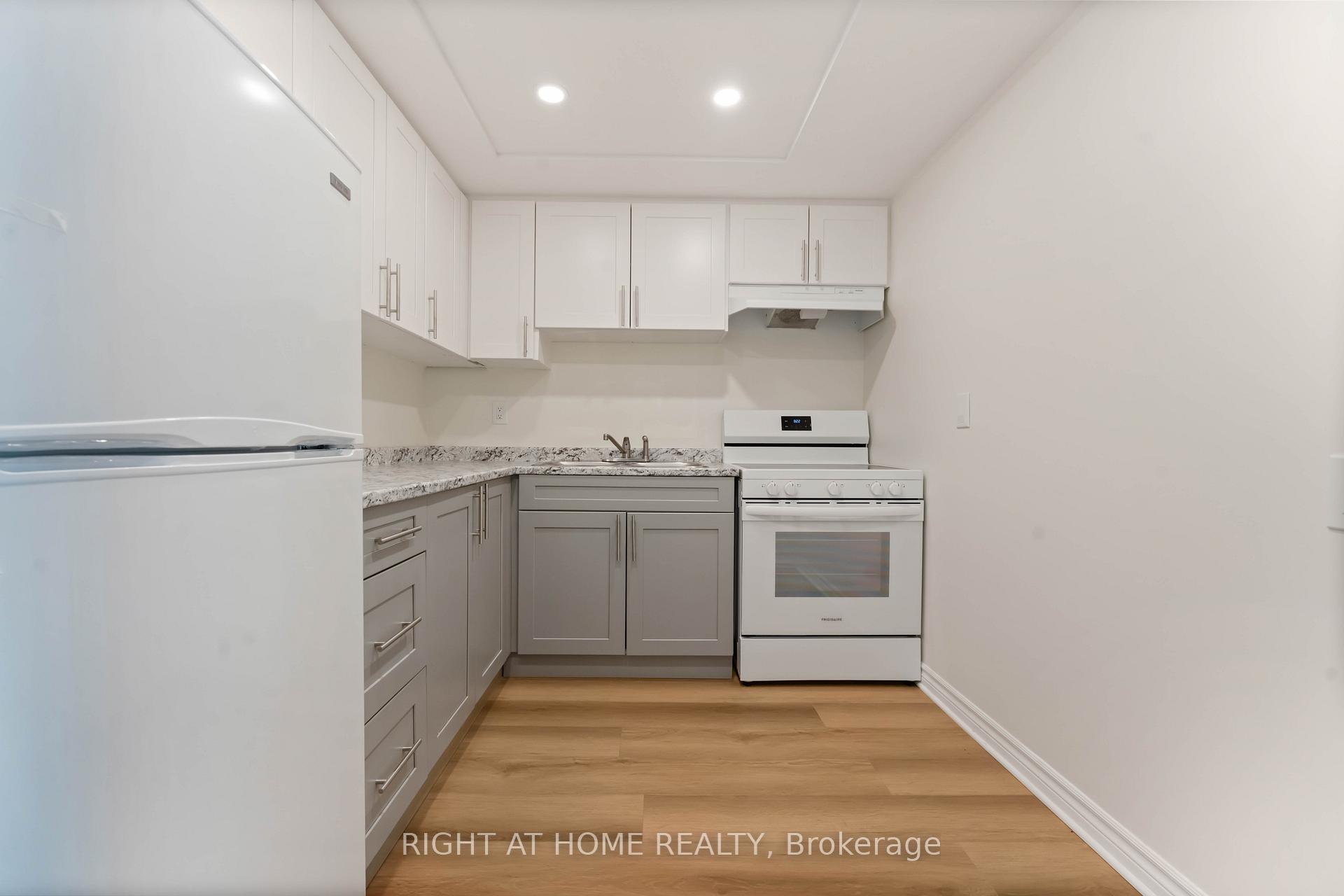 Photo 9 of Unit 302, 555 Brittany Drive, Ottawa, Viscount Alexander Park — HOMEH