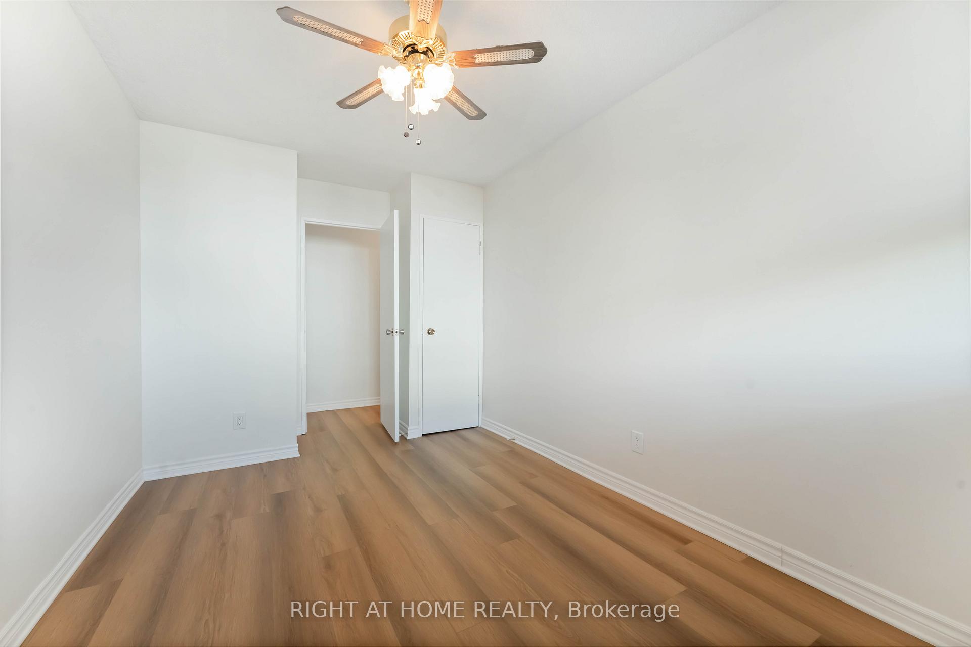 Photo 19 of Unit 302, 555 Brittany Drive, Ottawa, Viscount Alexander Park — HOMEH