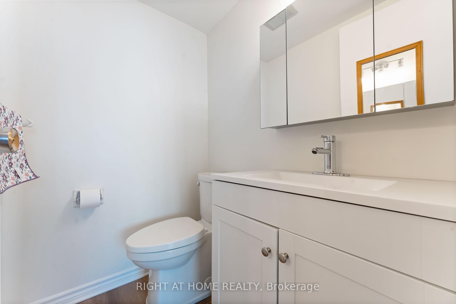Photo 26 of Unit 302, 555 Brittany Drive, Ottawa, Viscount Alexander Park — HOMEH