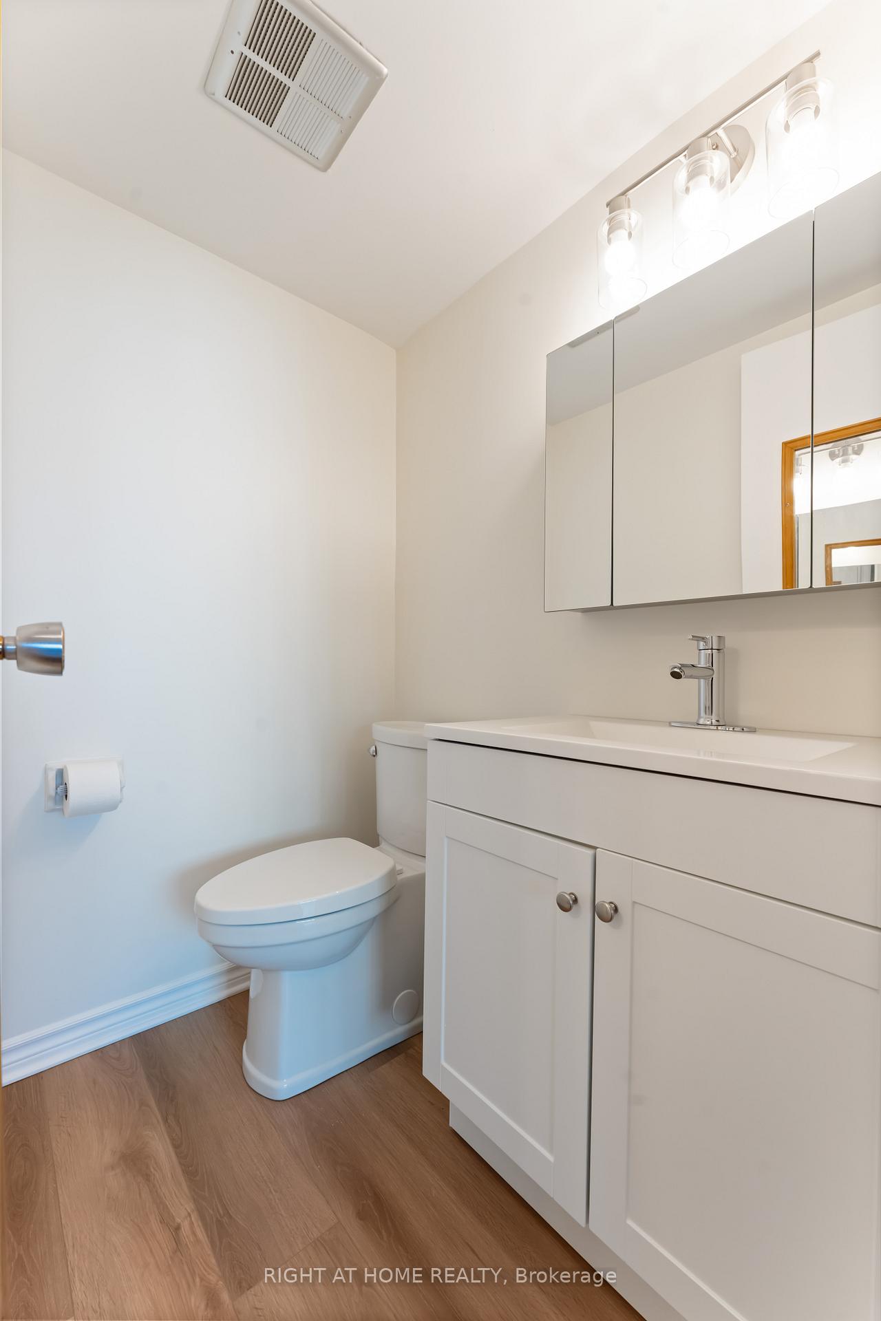 Photo 27 of Unit 302, 555 Brittany Drive, Ottawa, Viscount Alexander Park — HOMEH