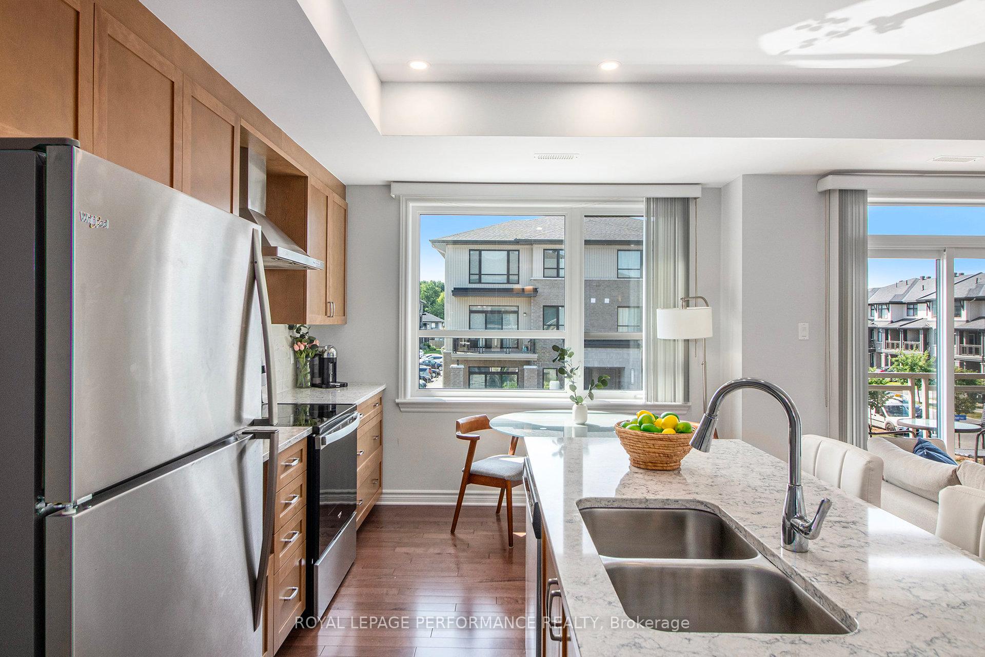 Photo 5 of 84 Carabiner Private, Ottawa, Mer Bleue/Bradley Estates/Anderson Park — HOMEH