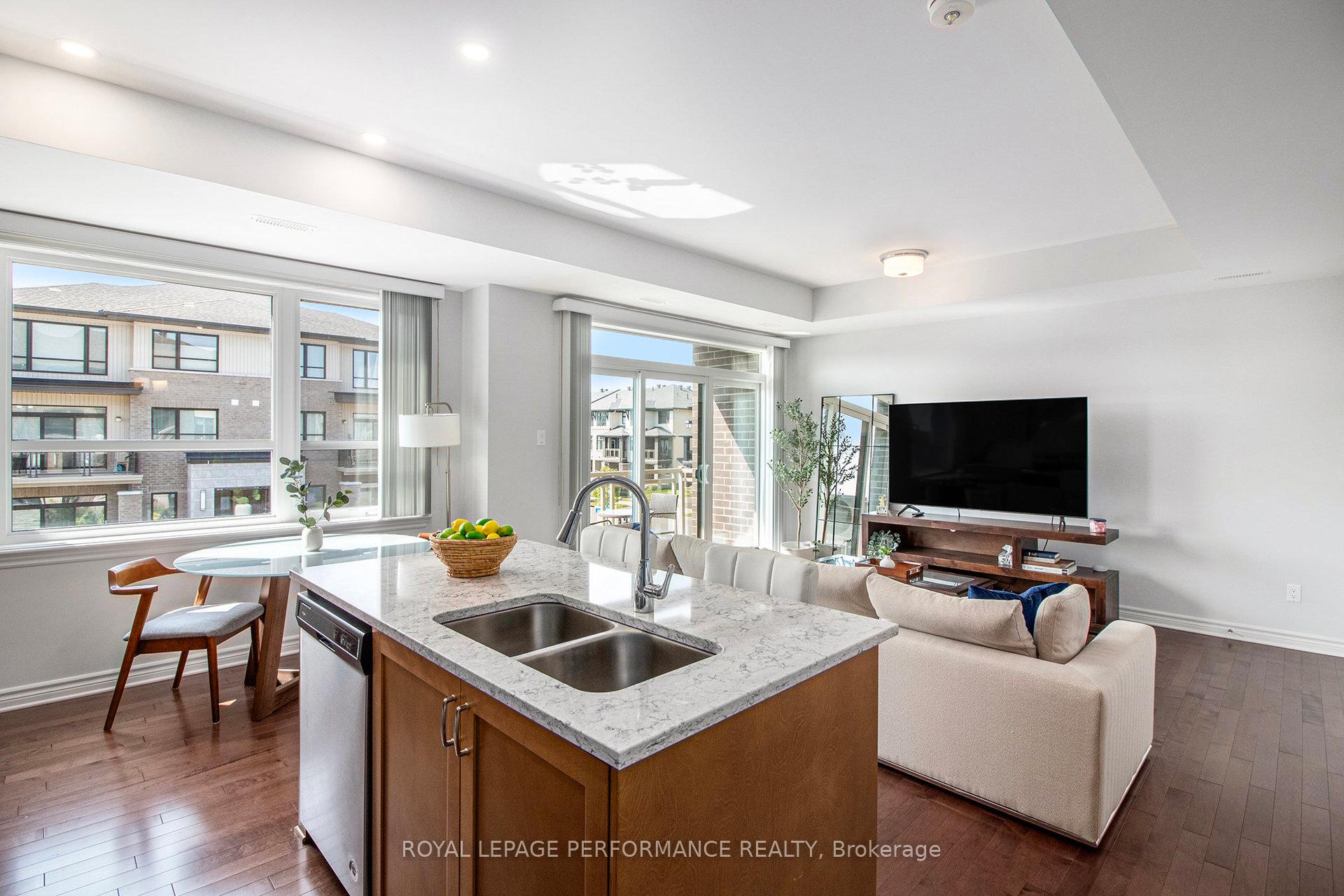 Photo 6 of 84 Carabiner Private, Ottawa, Mer Bleue/Bradley Estates/Anderson Park — HOMEH