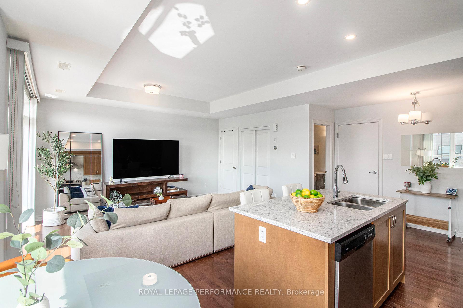 Photo 8 of 84 Carabiner Private, Ottawa, Mer Bleue/Bradley Estates/Anderson Park — HOMEH
