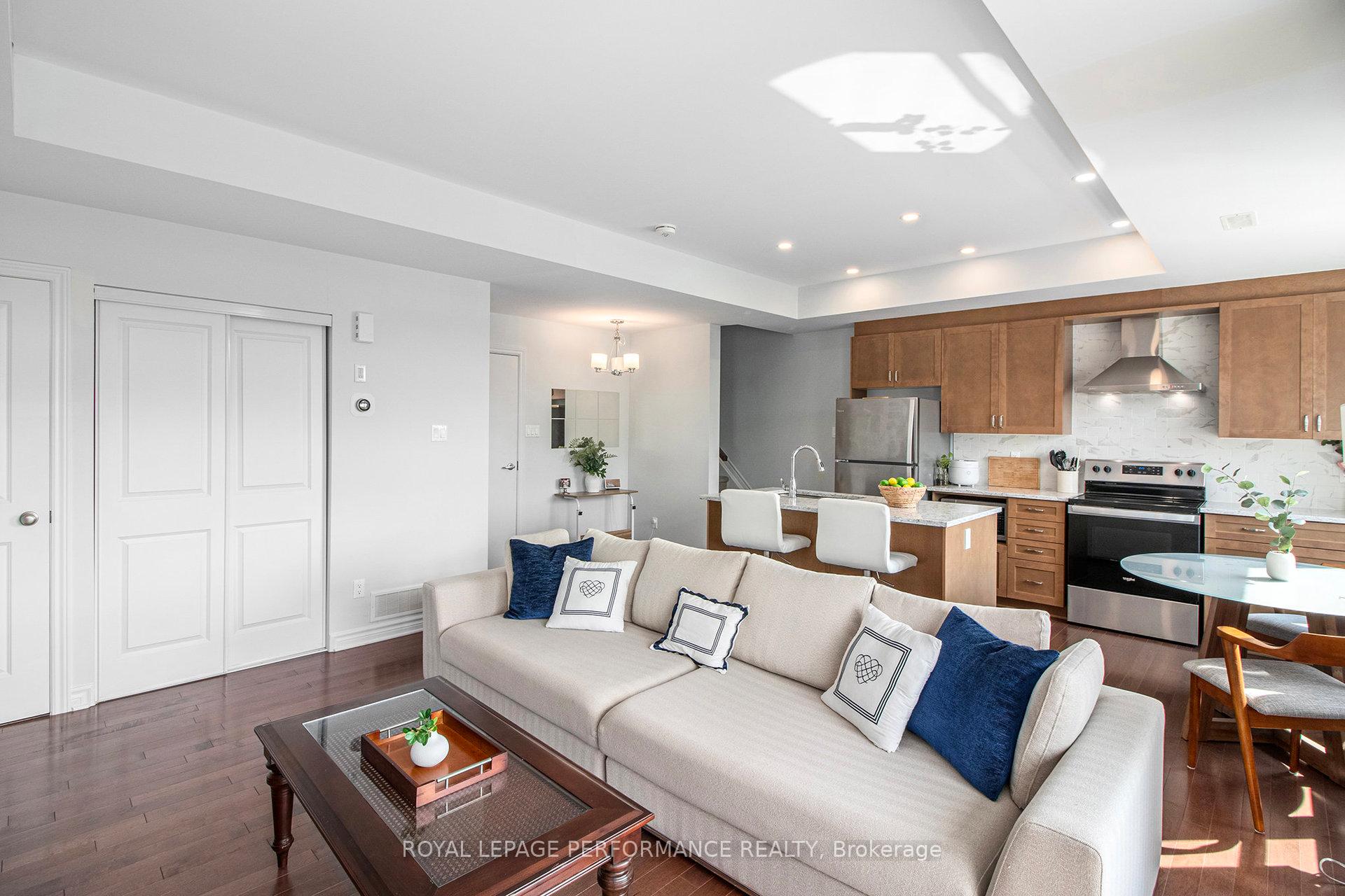 Photo 9 of 84 Carabiner Private, Ottawa, Mer Bleue/Bradley Estates/Anderson Park — HOMEH