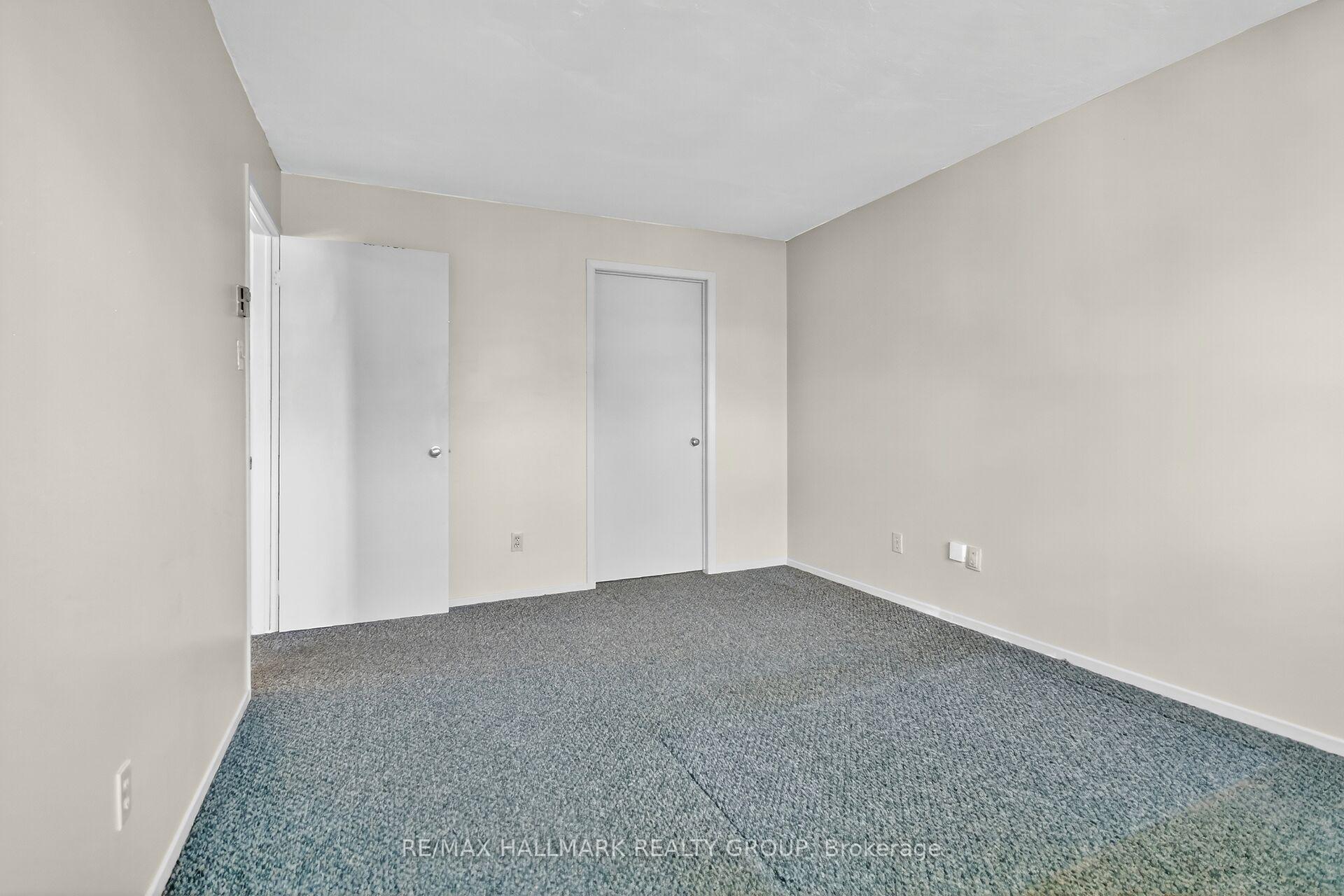 Photo 15 of Unit 306, 270 Brittany Drive, Ottawa, Viscount Alexander Park — HOMEH