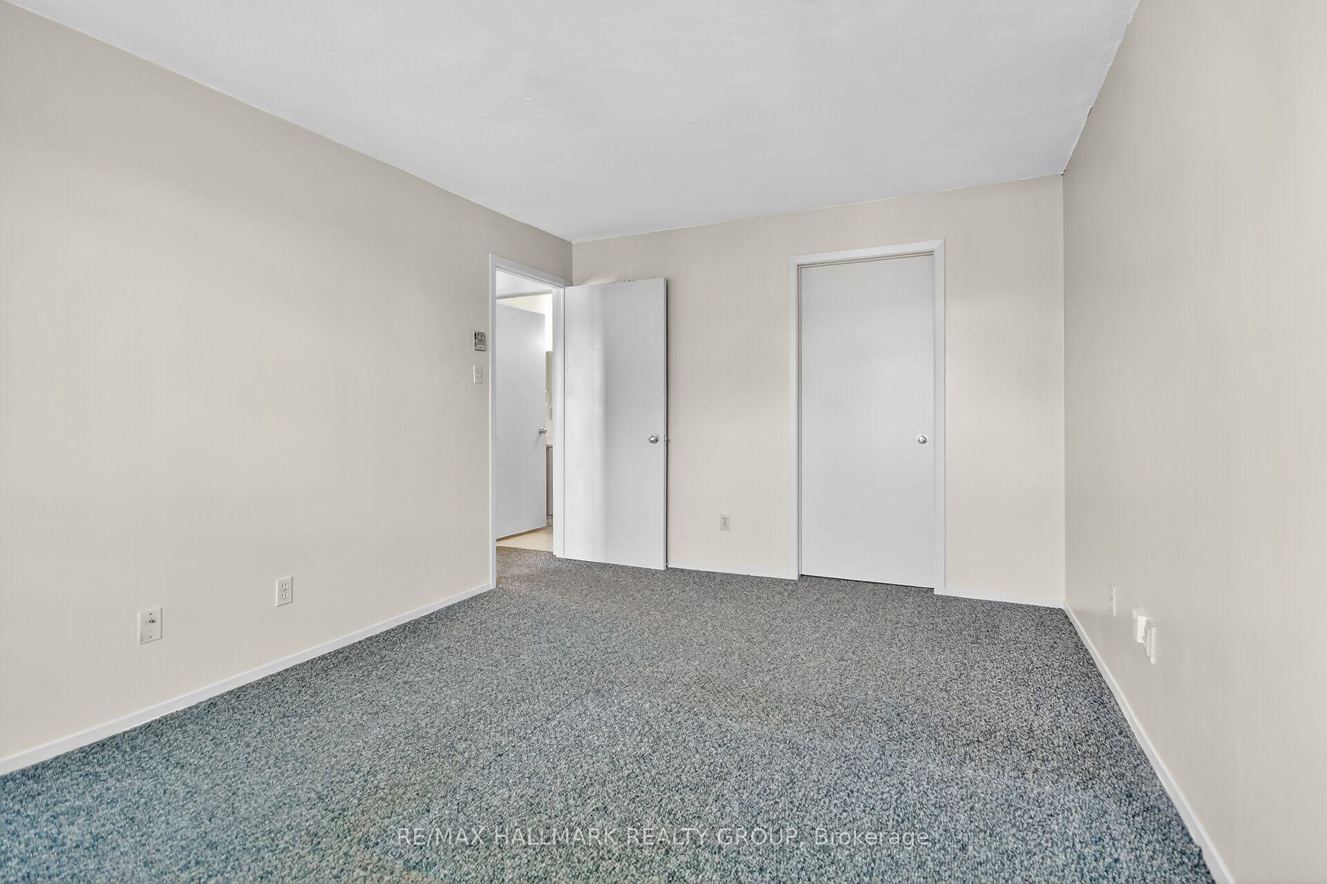 Photo 17 of Unit 306, 270 Brittany Drive, Ottawa, Viscount Alexander Park — HOMEH