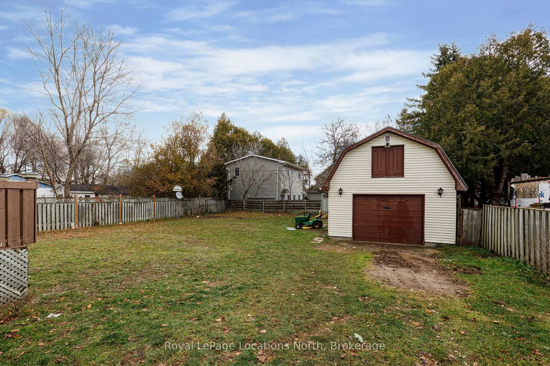 Photo 2 of 35 Walnut Street, Collingwood — HOMEH