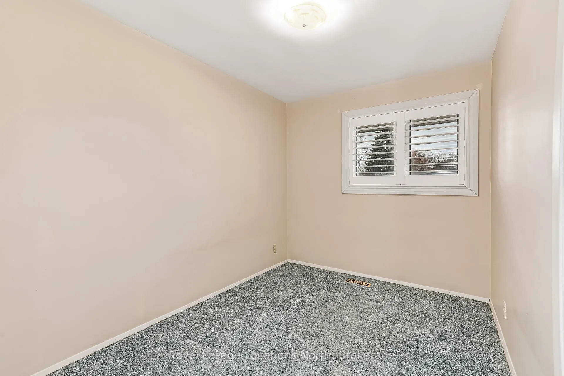Photo 16 of 35 Walnut Street, Collingwood — HOMEH