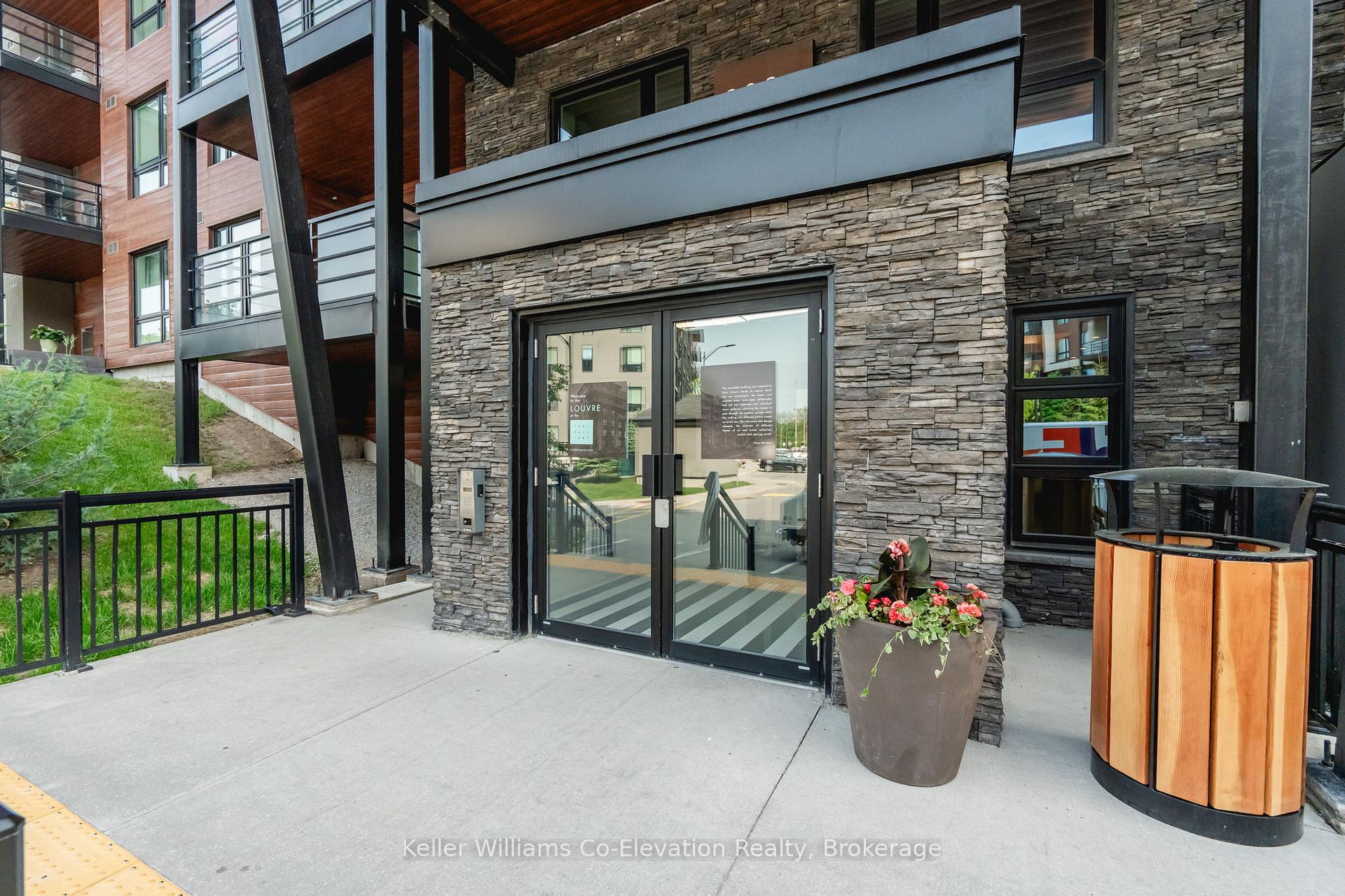 Photo 3 of Unit 114, 302 Essa Road, Barrie, Ardagh — HOMEH