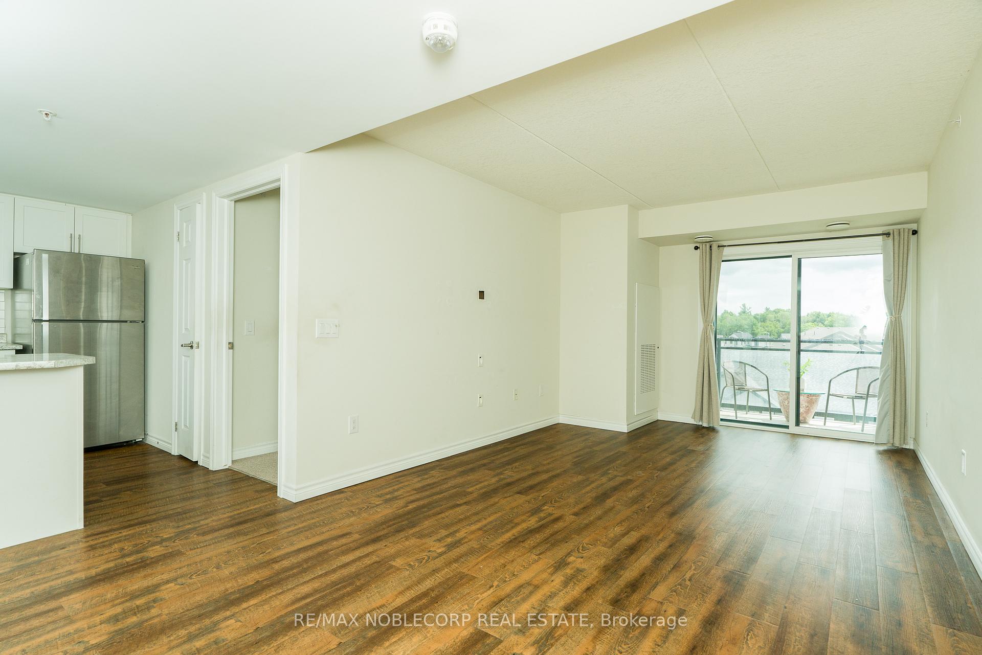 Photo 8 of Unit 504, 7 Kay Crescent, Guelph, Pineridge/Westminster Woods — HOMEH