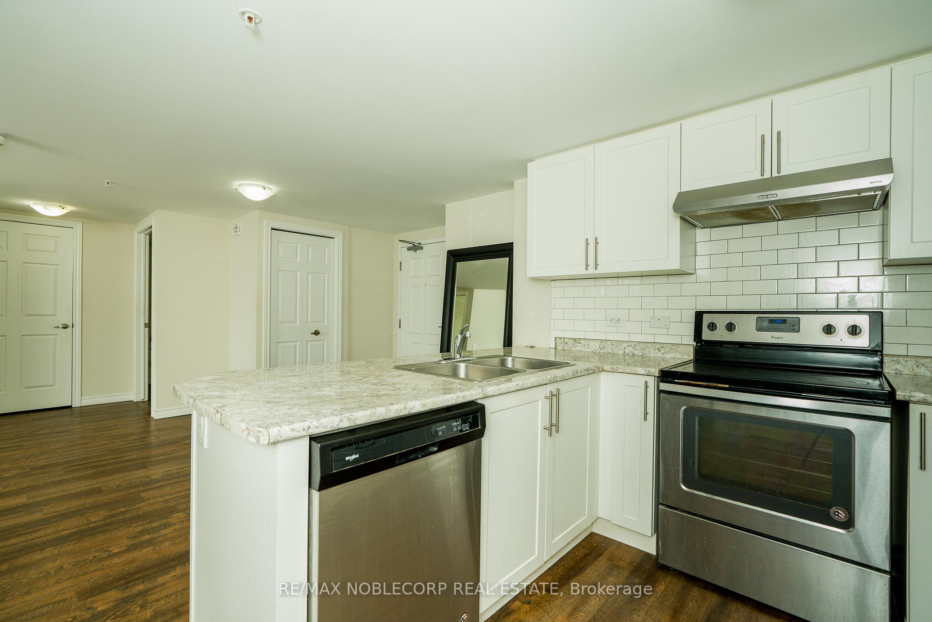 Photo 10 of Unit 504, 7 Kay Crescent, Guelph, Pineridge/Westminster Woods — HOMEH