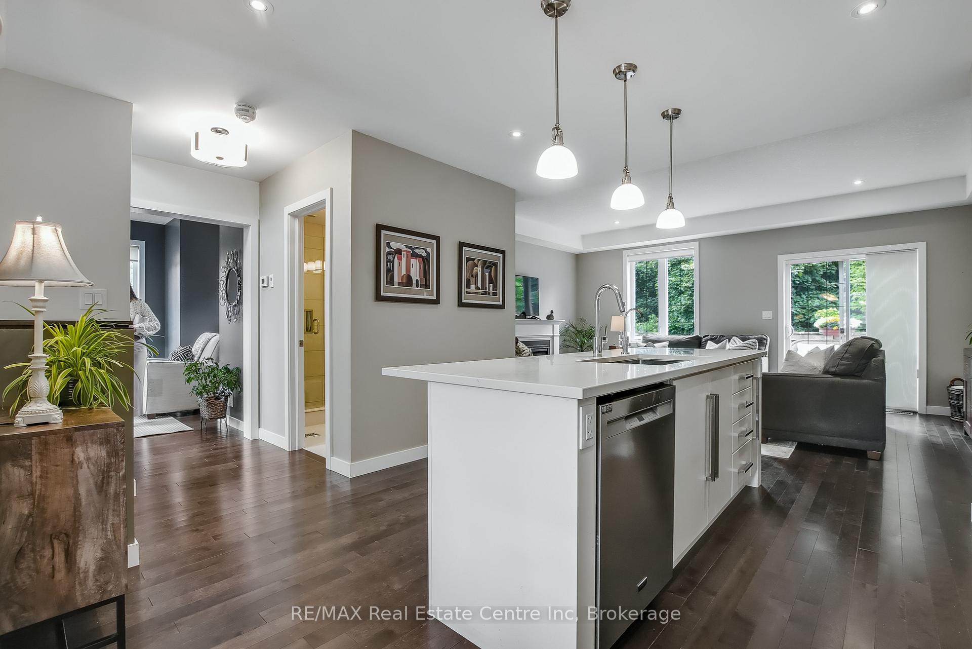 Photo 13 of Unit 16, 72 York Road, Guelph, St. Patrick's Ward — HOMEH