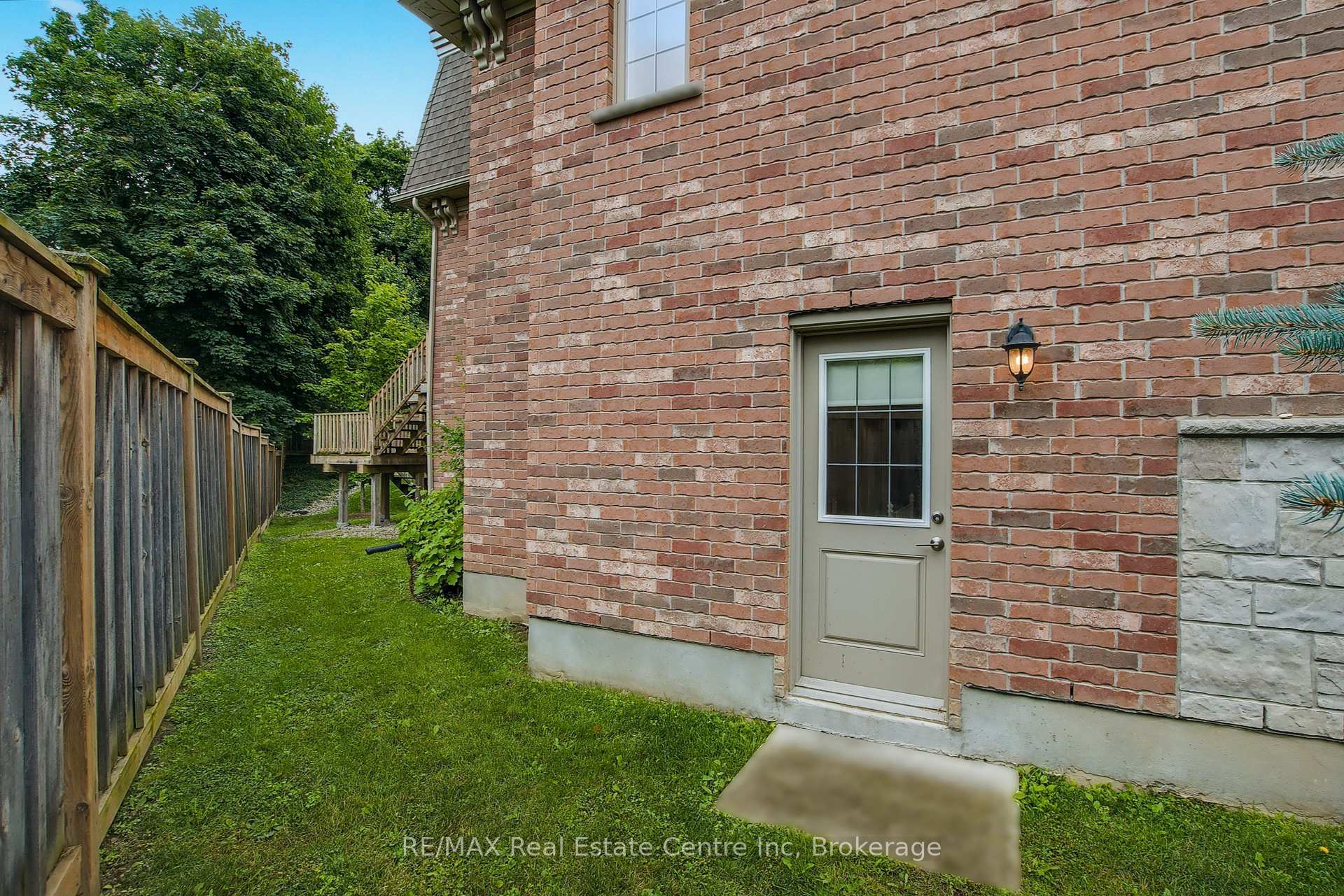 Photo 38 of Unit 16, 72 York Road, Guelph, St. Patrick's Ward — HOMEH