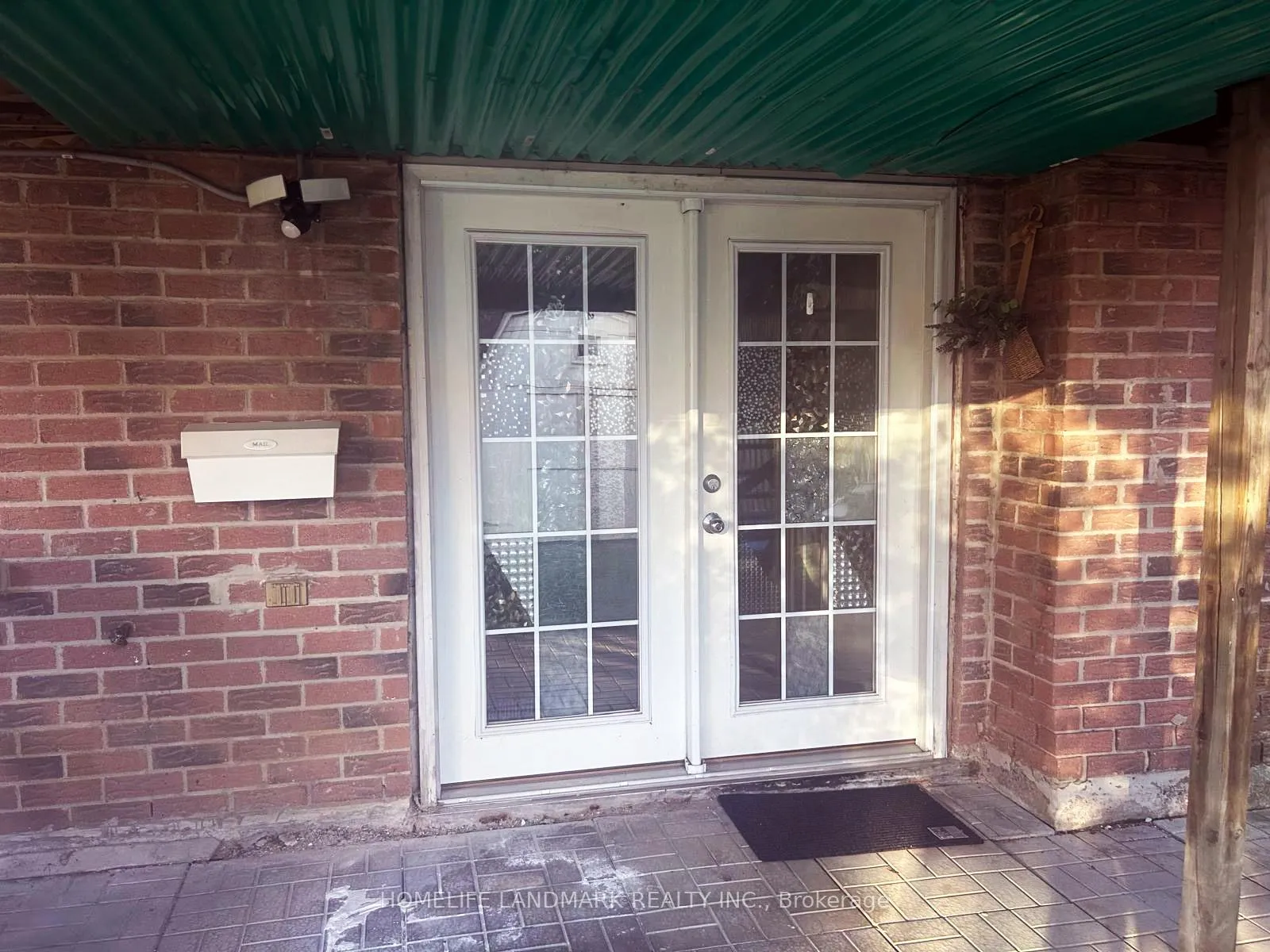 Photo 3 of 30 Colleen Street, Vaughan, Crestwood-Springfarm-Yorkhill — HOMEH