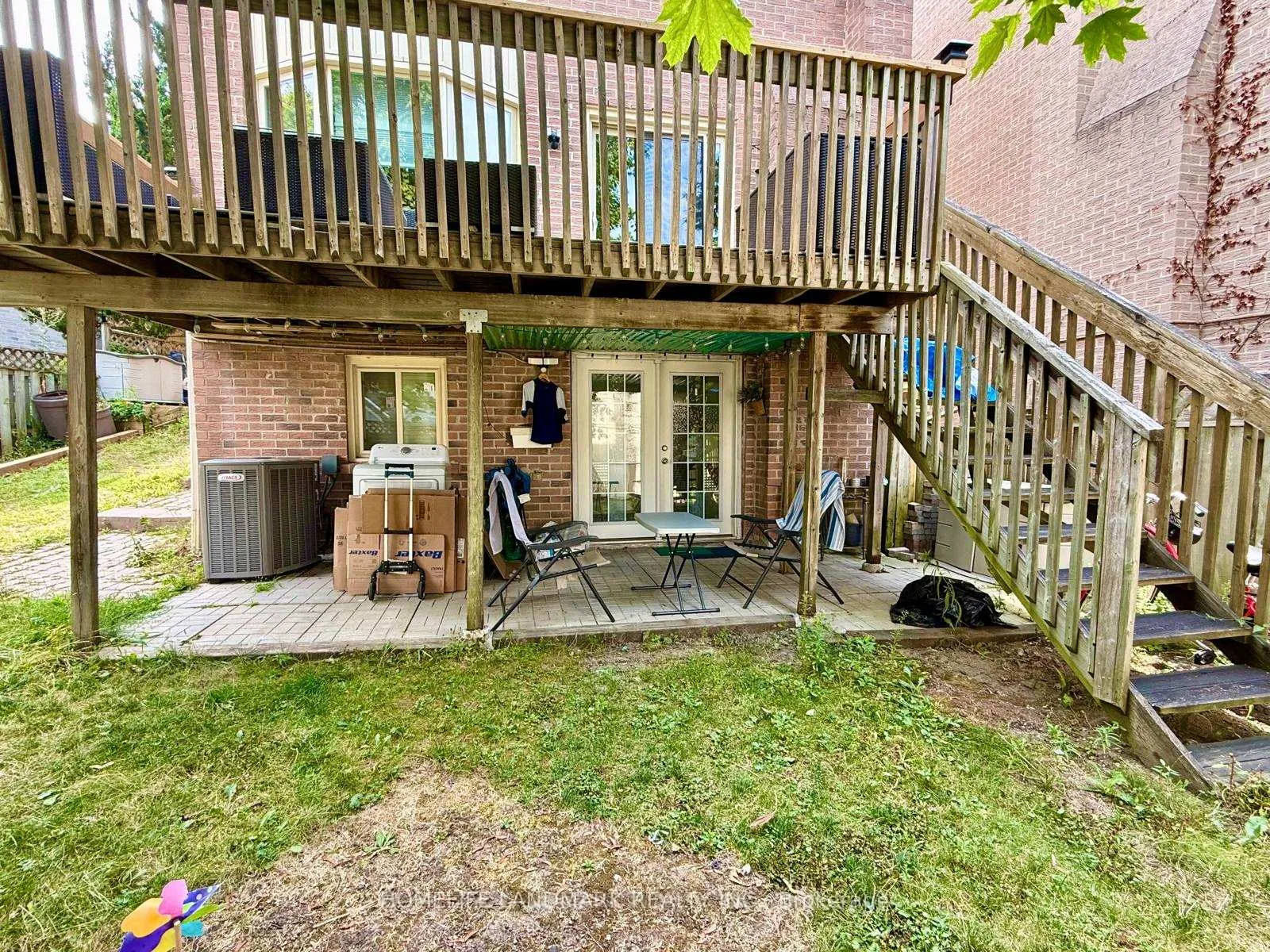 Photo 5 of 30 Colleen Street, Vaughan, Crestwood-Springfarm-Yorkhill — HOMEH