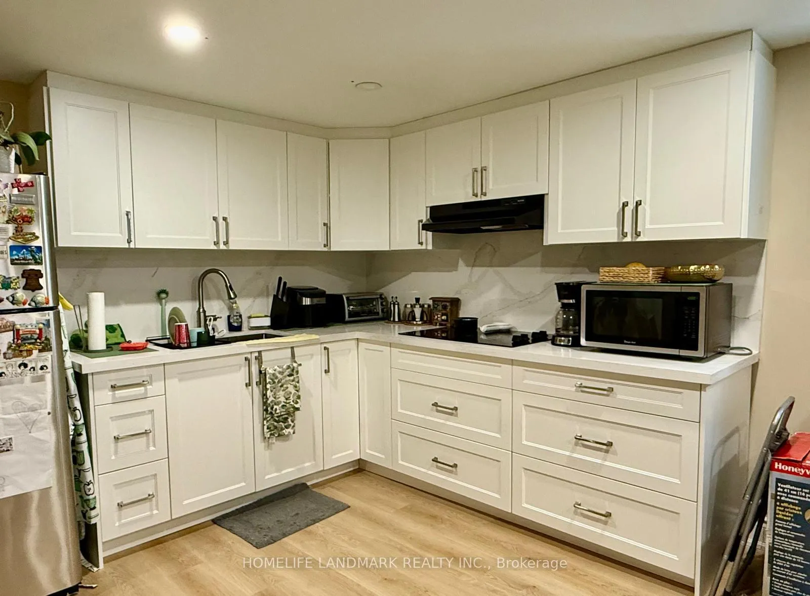 Photo 17 of 30 Colleen Street, Vaughan, Crestwood-Springfarm-Yorkhill — HOMEH