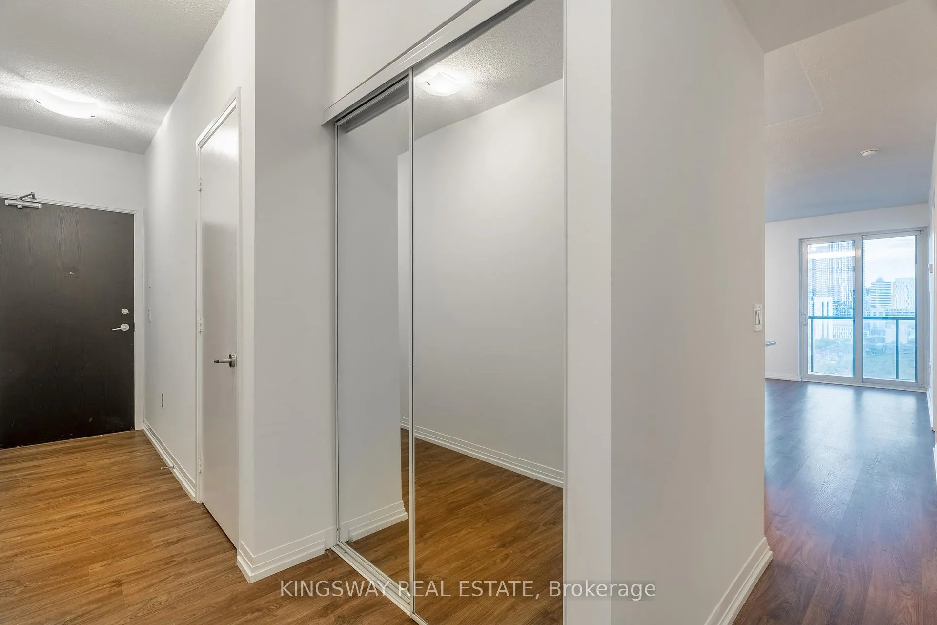Photo 6 of 25 Cole Street, Toronto, Regent Park — HOMEH