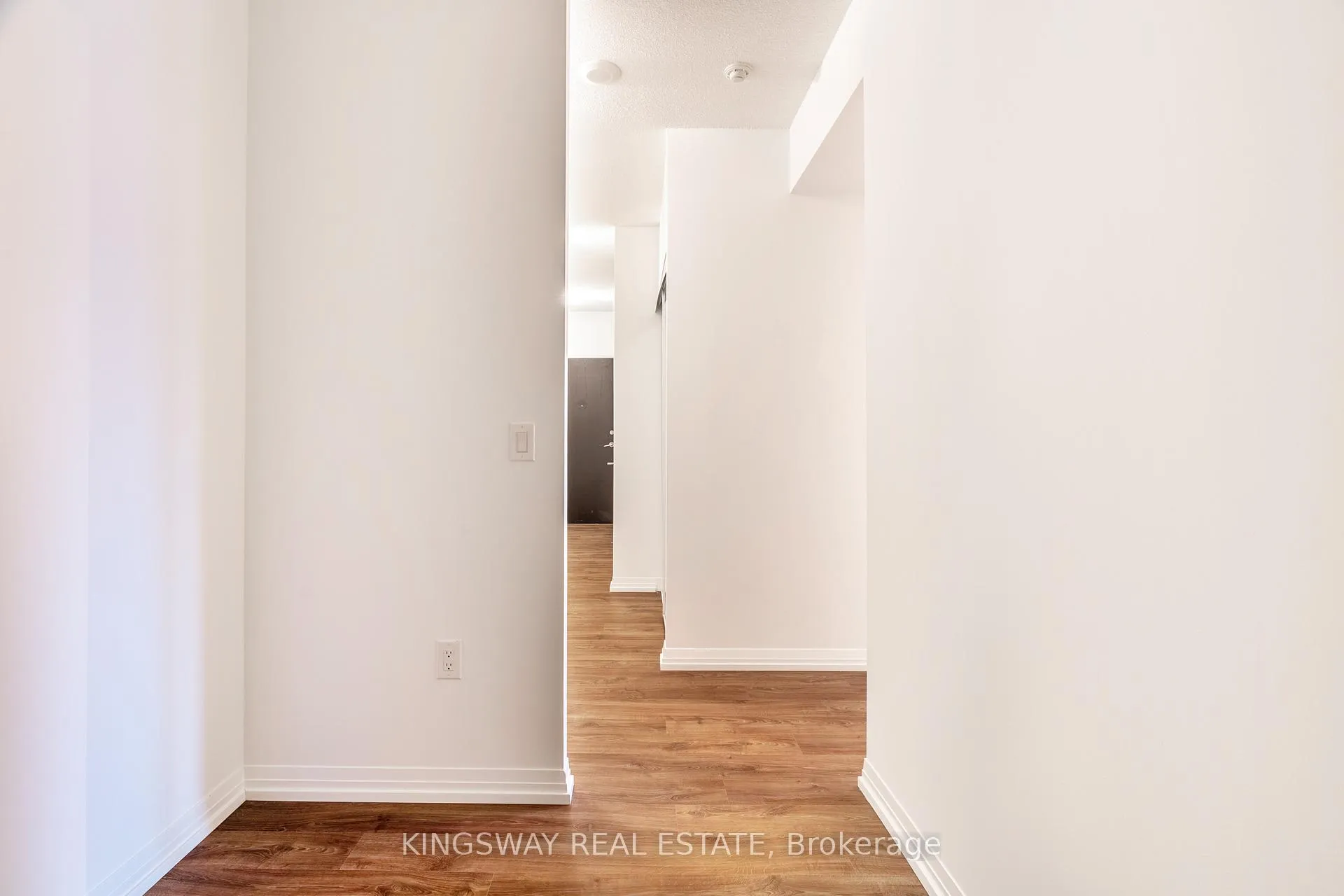 Photo 8 of 25 Cole Street, Toronto, Regent Park — HOMEH