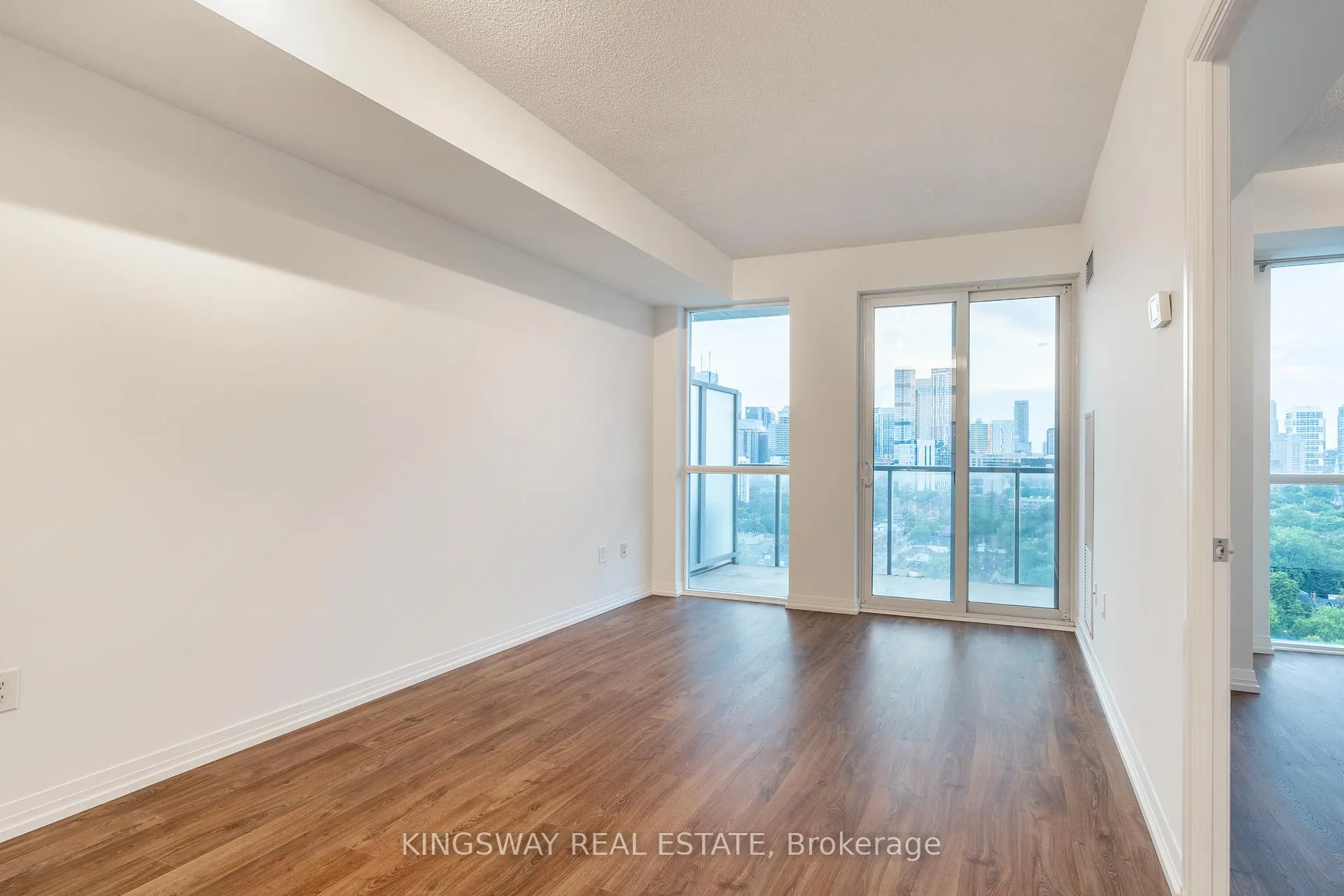 Photo 15 of 25 Cole Street, Toronto, Regent Park — HOMEH