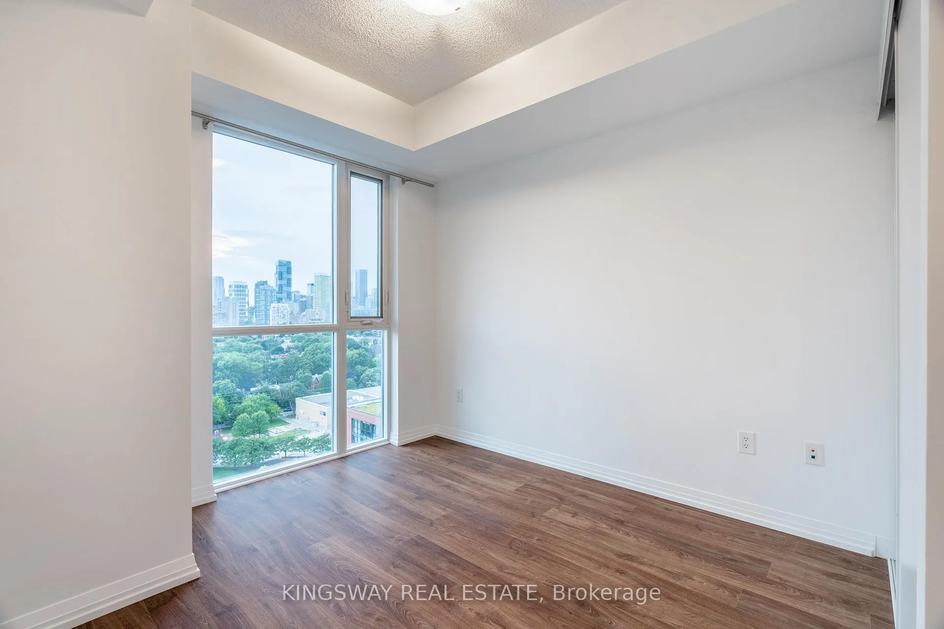 Photo 18 of 25 Cole Street, Toronto, Regent Park — HOMEH