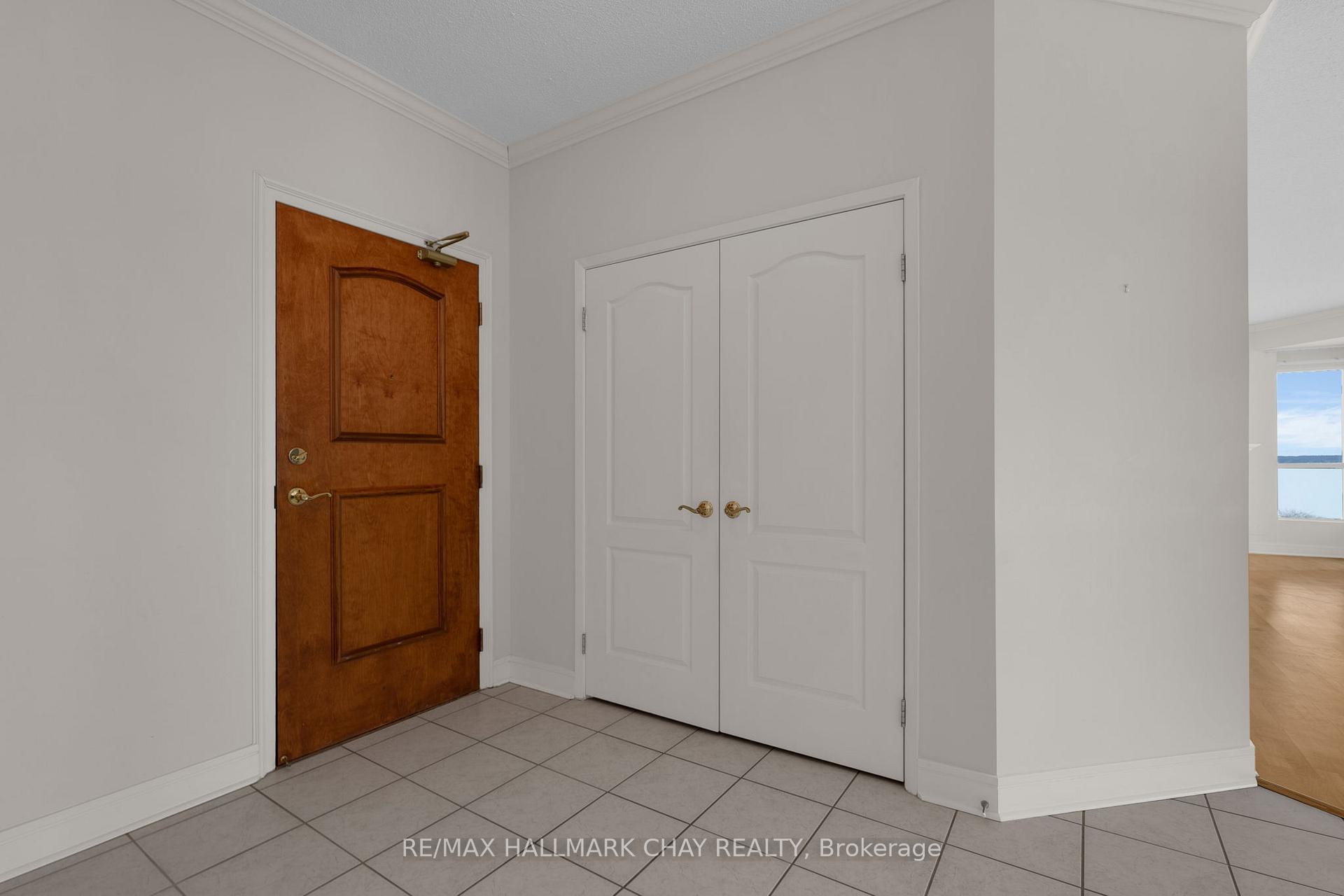Photo 3 of Unit 811, 2 Toronto Street, Barrie, City Centre — HOMEH