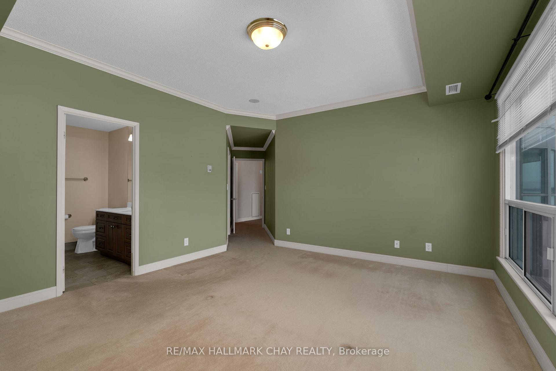 Photo 15 of Unit 811, 2 Toronto Street, Barrie, City Centre — HOMEH