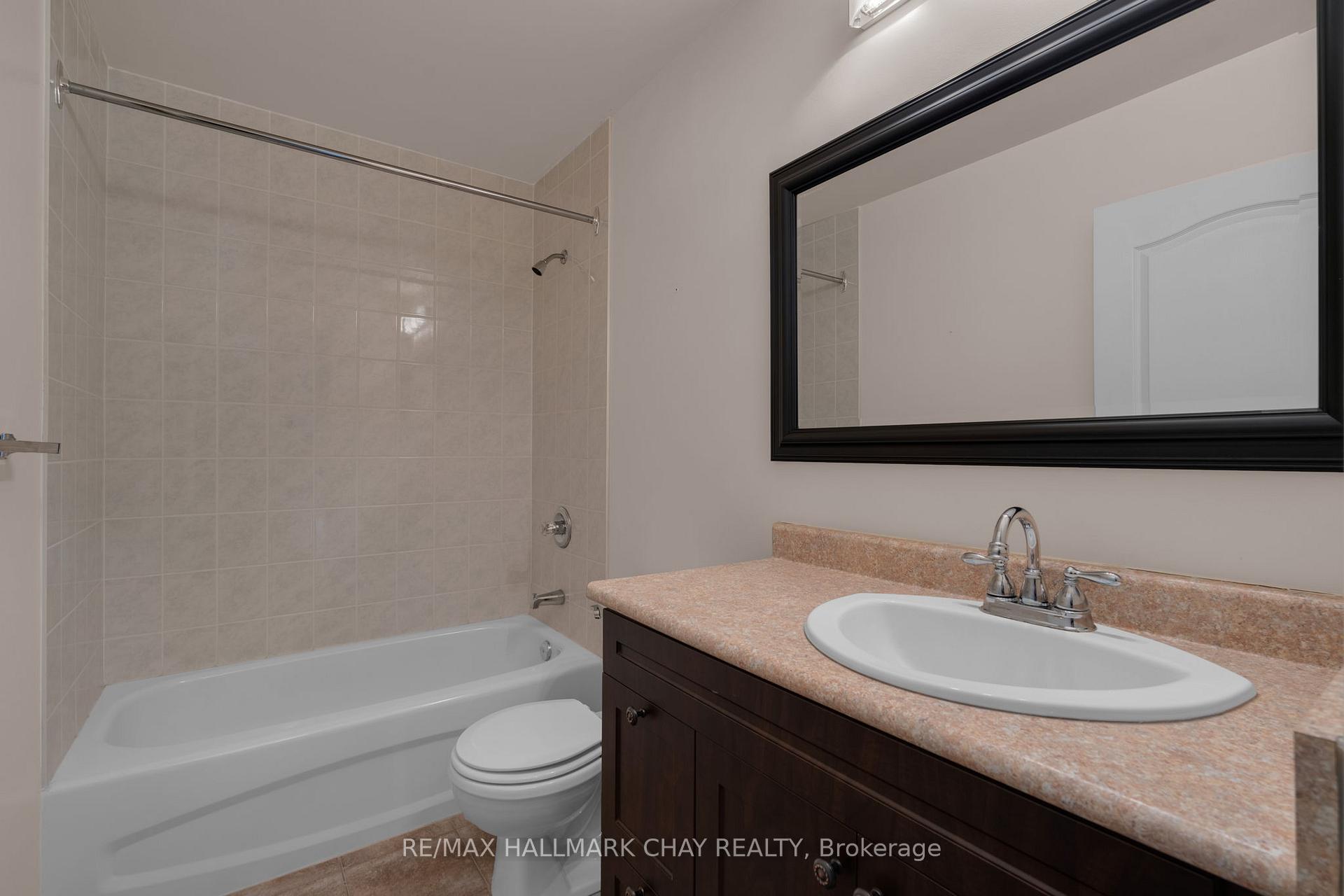 Photo 23 of Unit 811, 2 Toronto Street, Barrie, City Centre — HOMEH