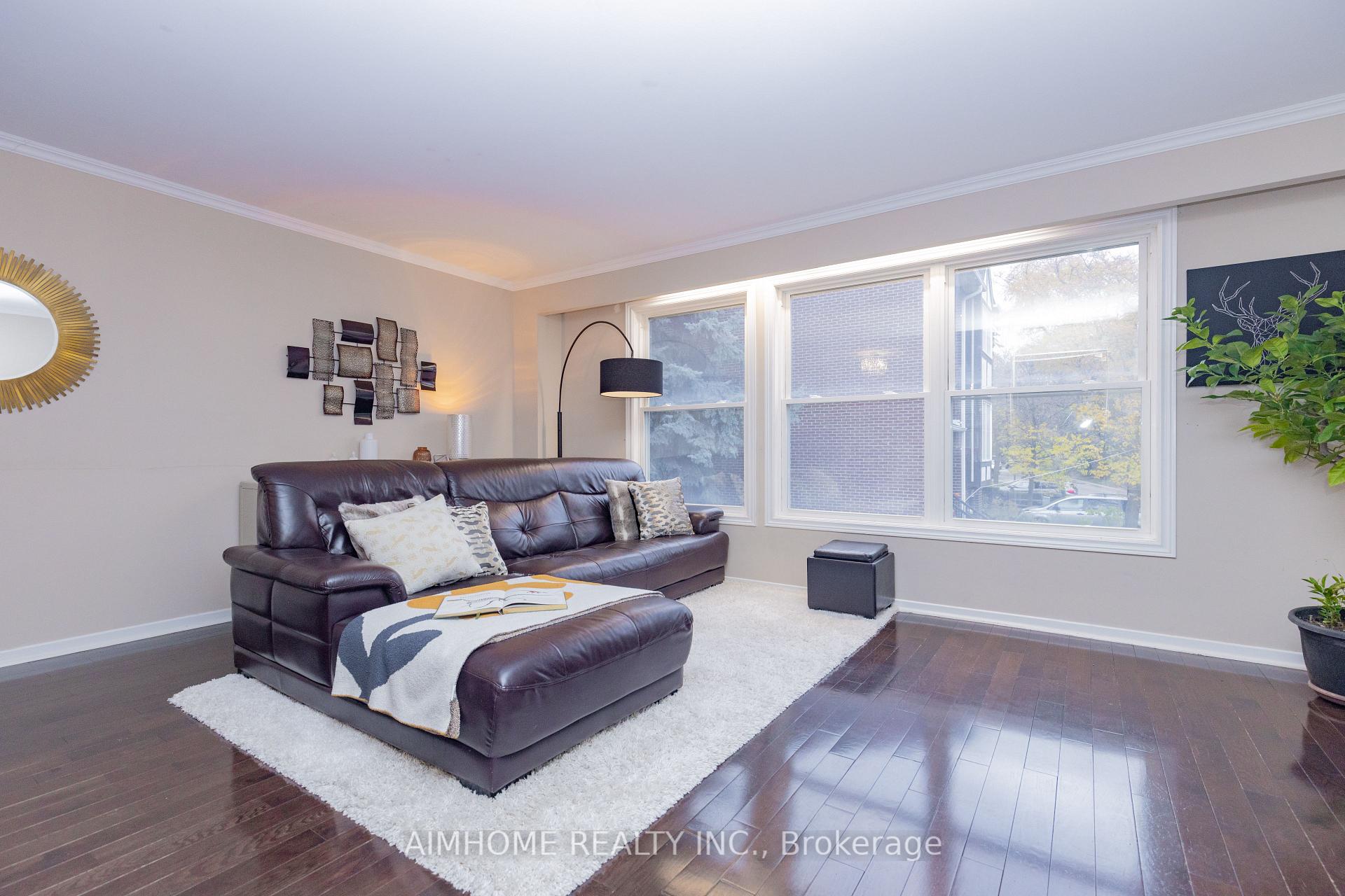 Photo 4 of 362 Simonston Boulevard, Markham, German Mills — HOMEH