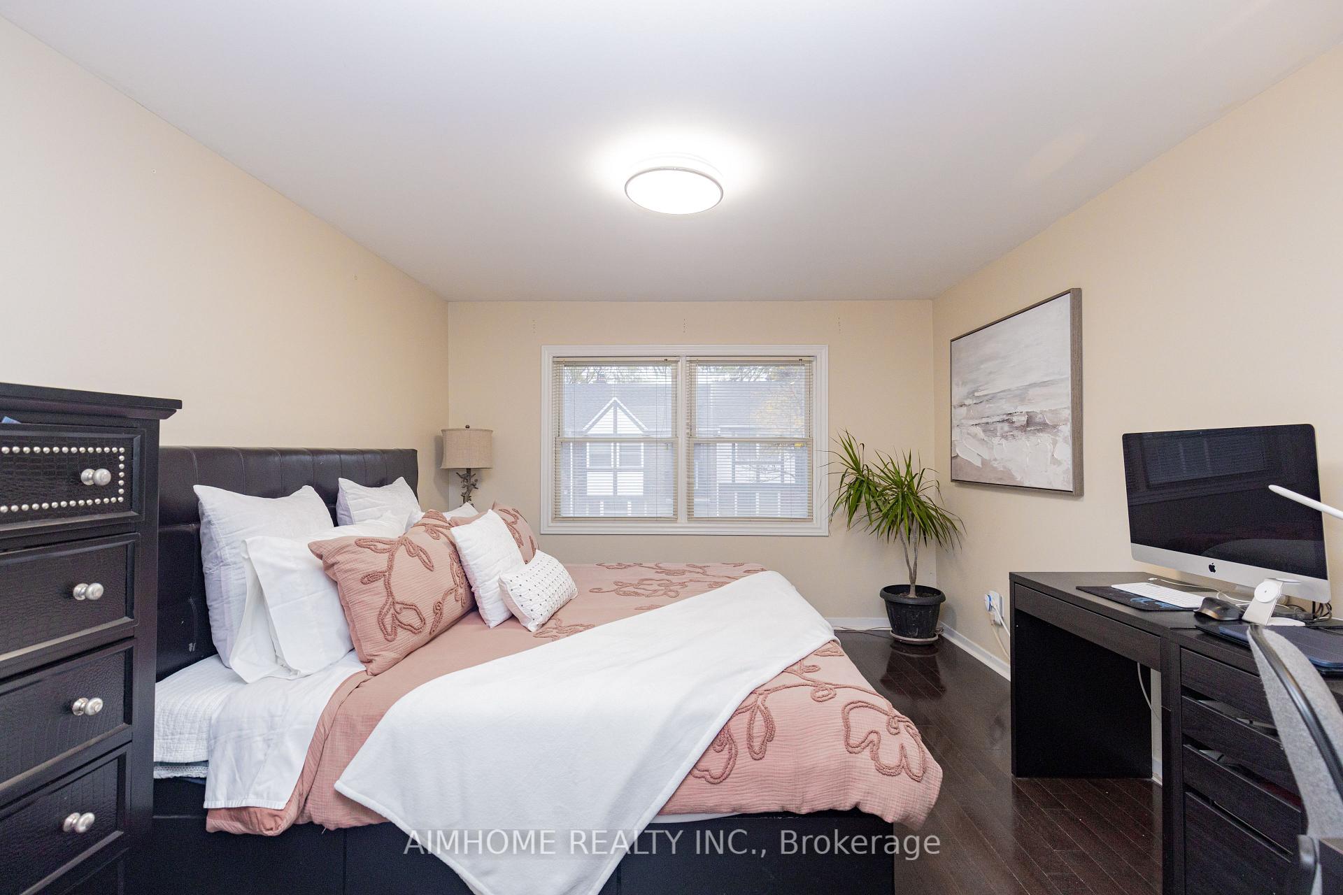 Photo 24 of 362 Simonston Boulevard, Markham, German Mills — HOMEH