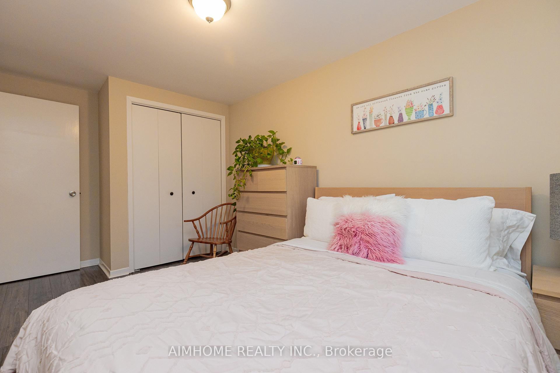 Photo 27 of 362 Simonston Boulevard, Markham, German Mills — HOMEH
