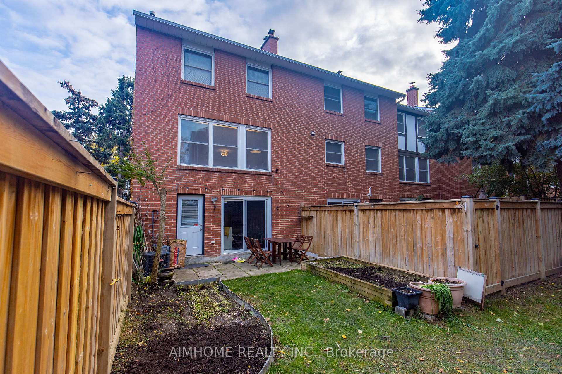 Photo 43 of 362 Simonston Boulevard, Markham, German Mills — HOMEH