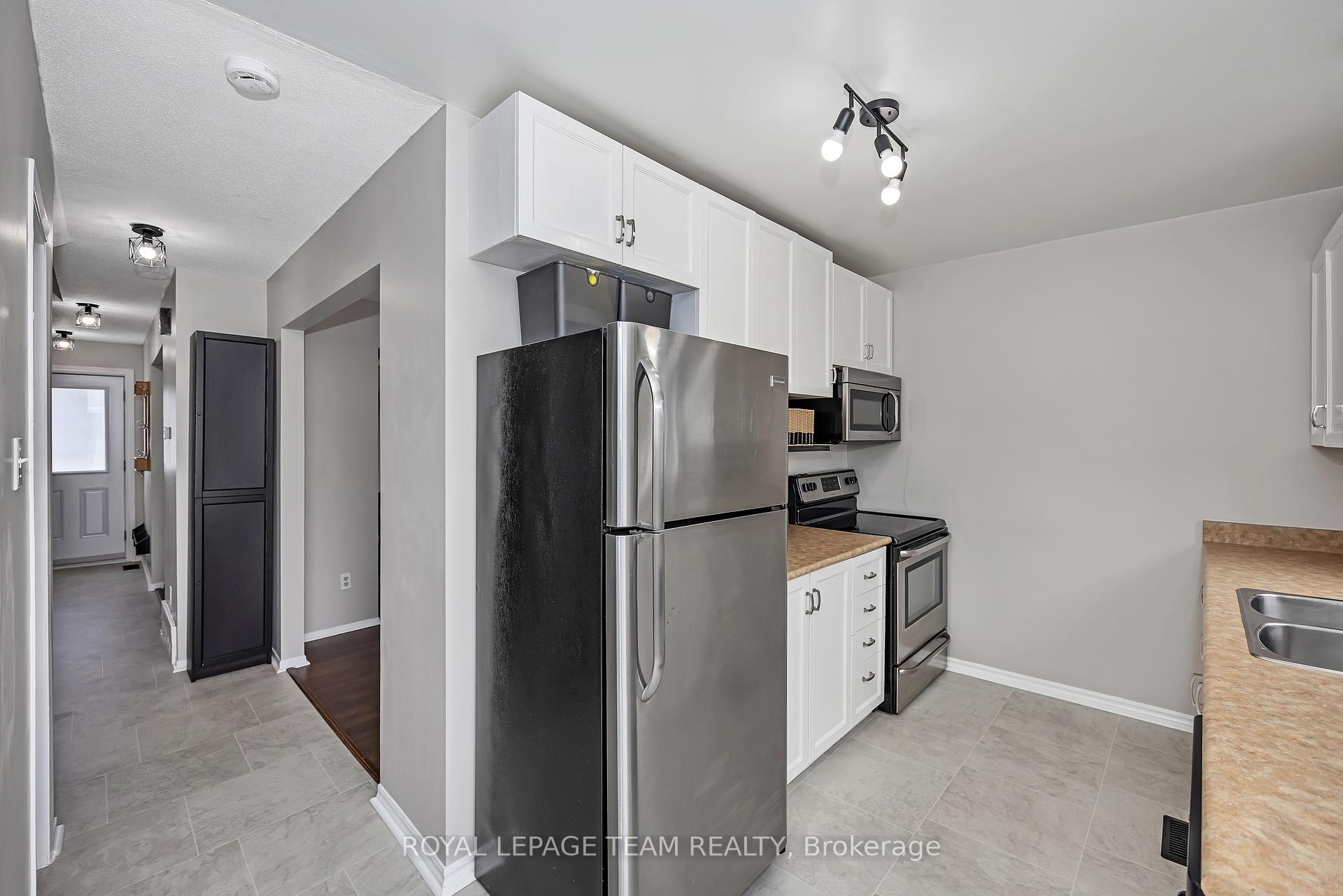 Photo 8 of Unit 21, 1960 Colorado Lane, Ottawa, Orleans/Sunridge — HOMEH