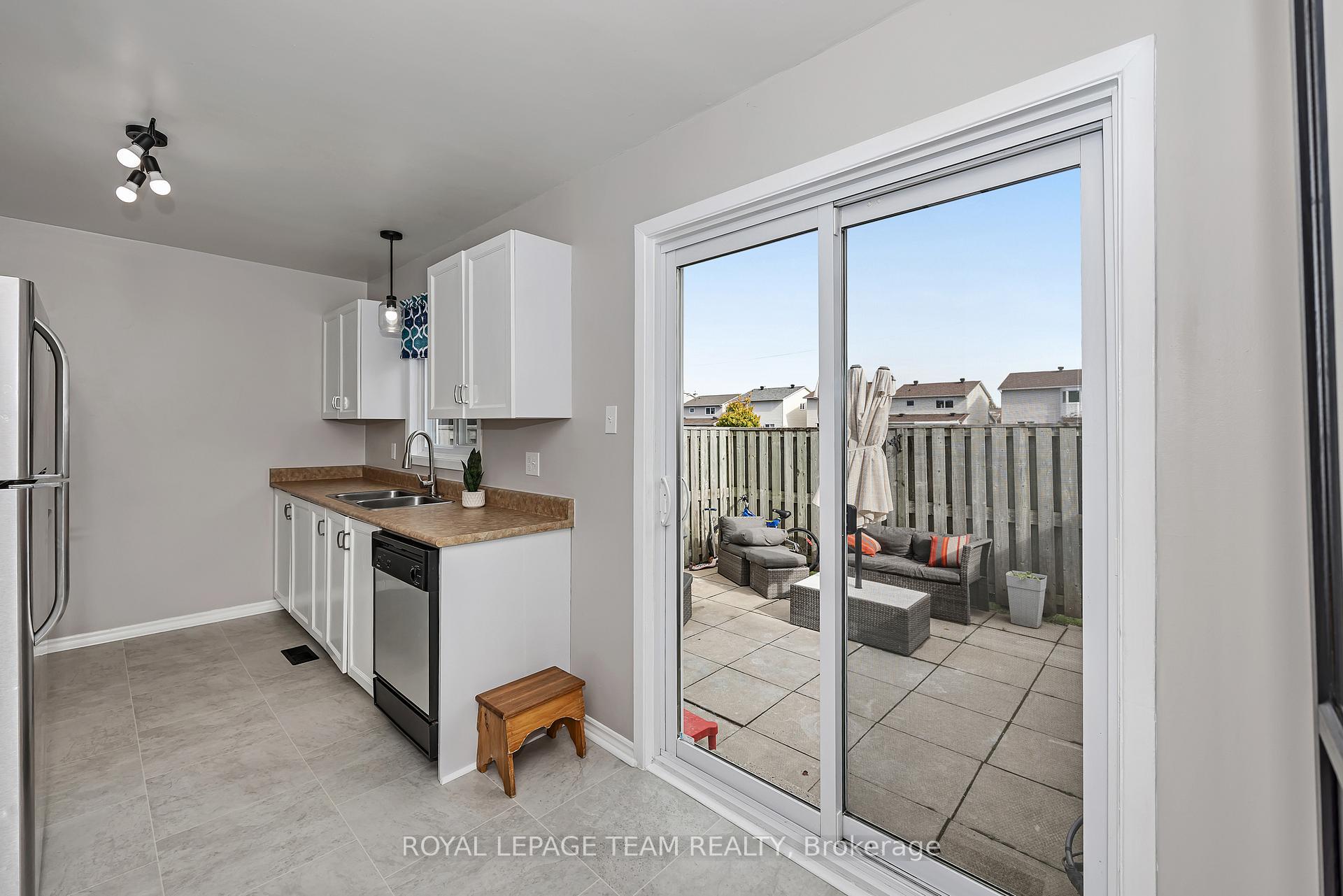 Photo 11 of Unit 21, 1960 Colorado Lane, Ottawa, Orleans/Sunridge — HOMEH